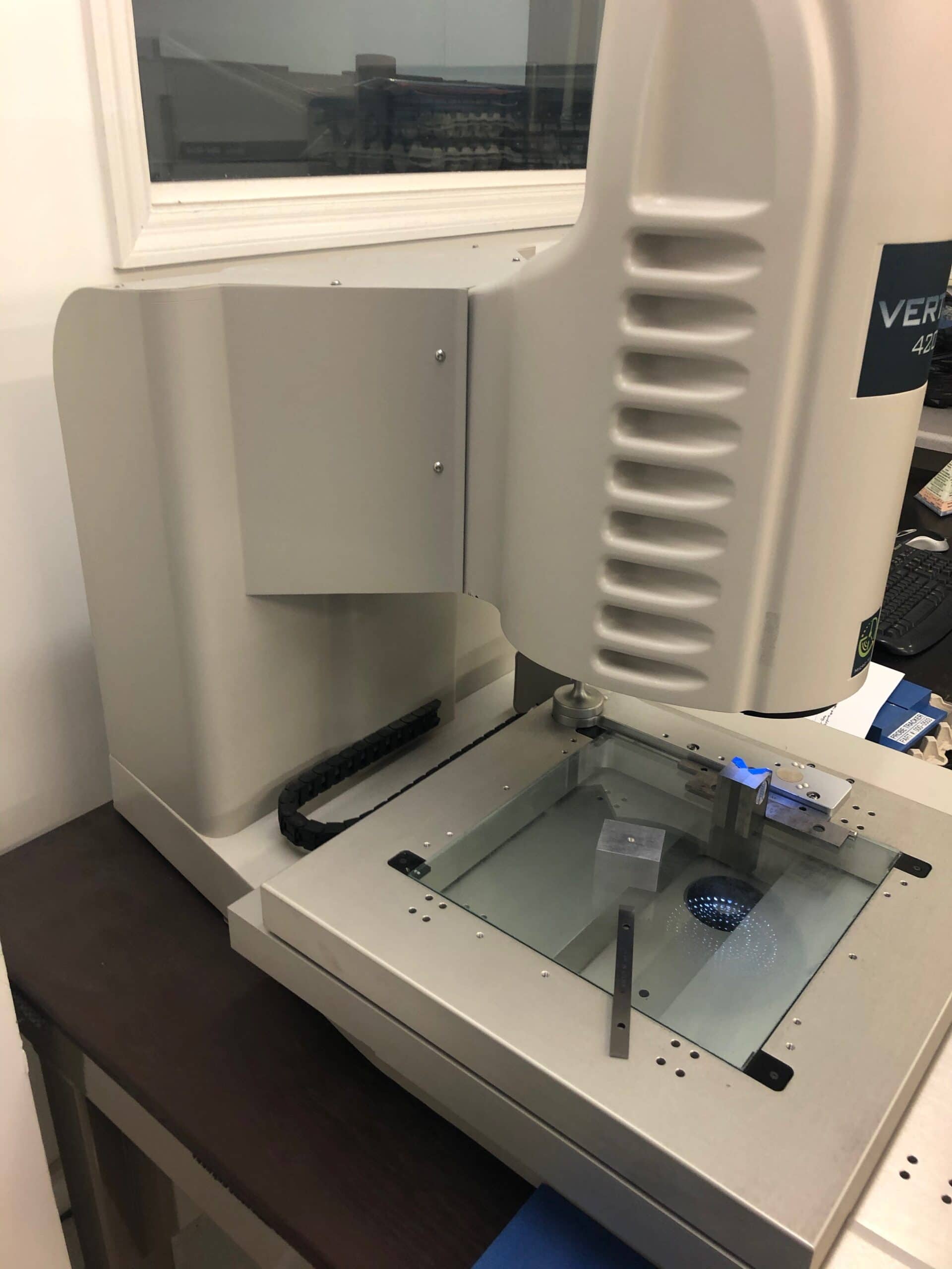 Micro Vu Vertex 420 Vision System - Computer, Monitor, and Keyboard - Image 2