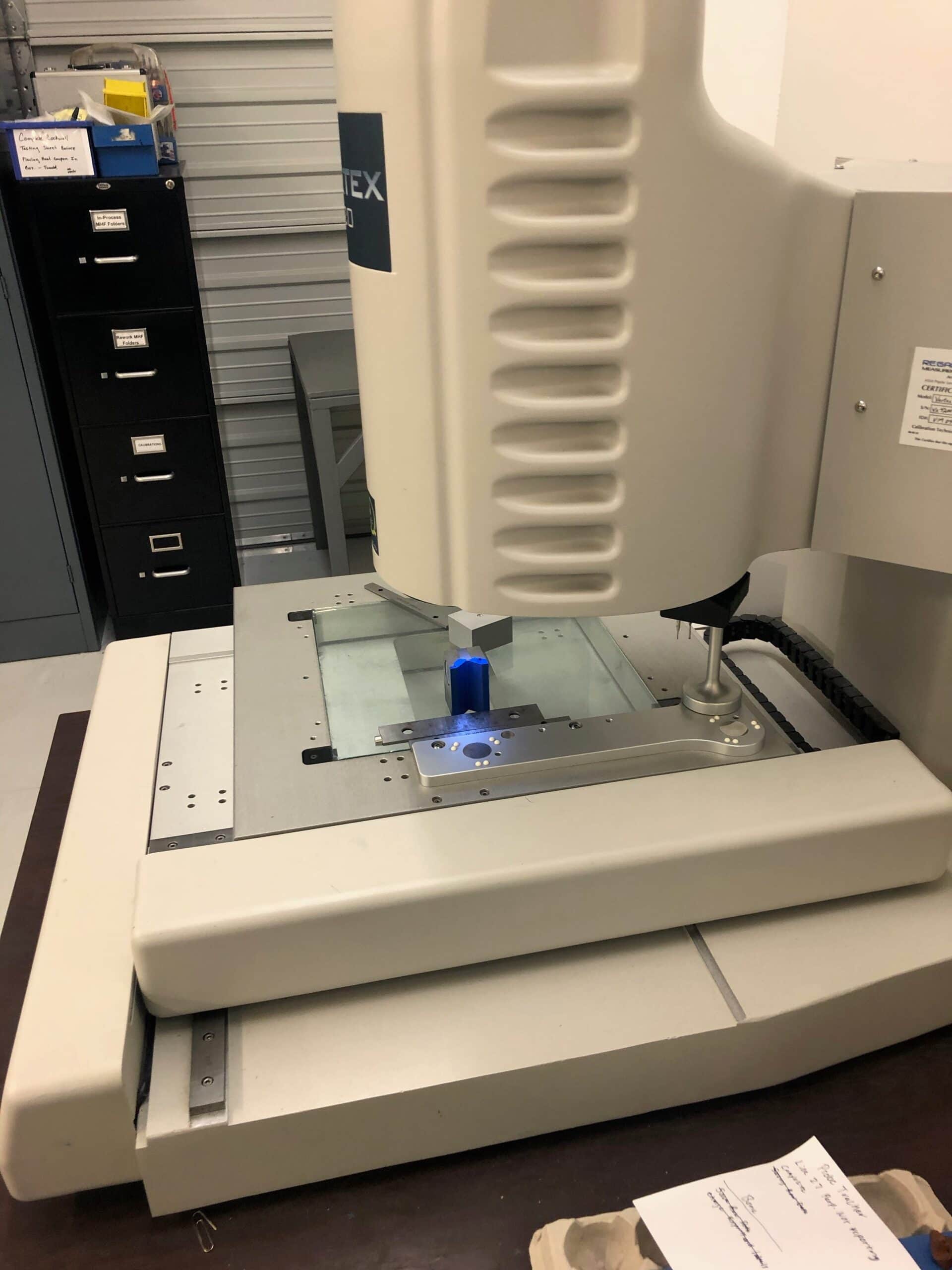 Micro Vu Vertex 420 Vision System - Computer, Monitor, and Keyboard - Image 3
