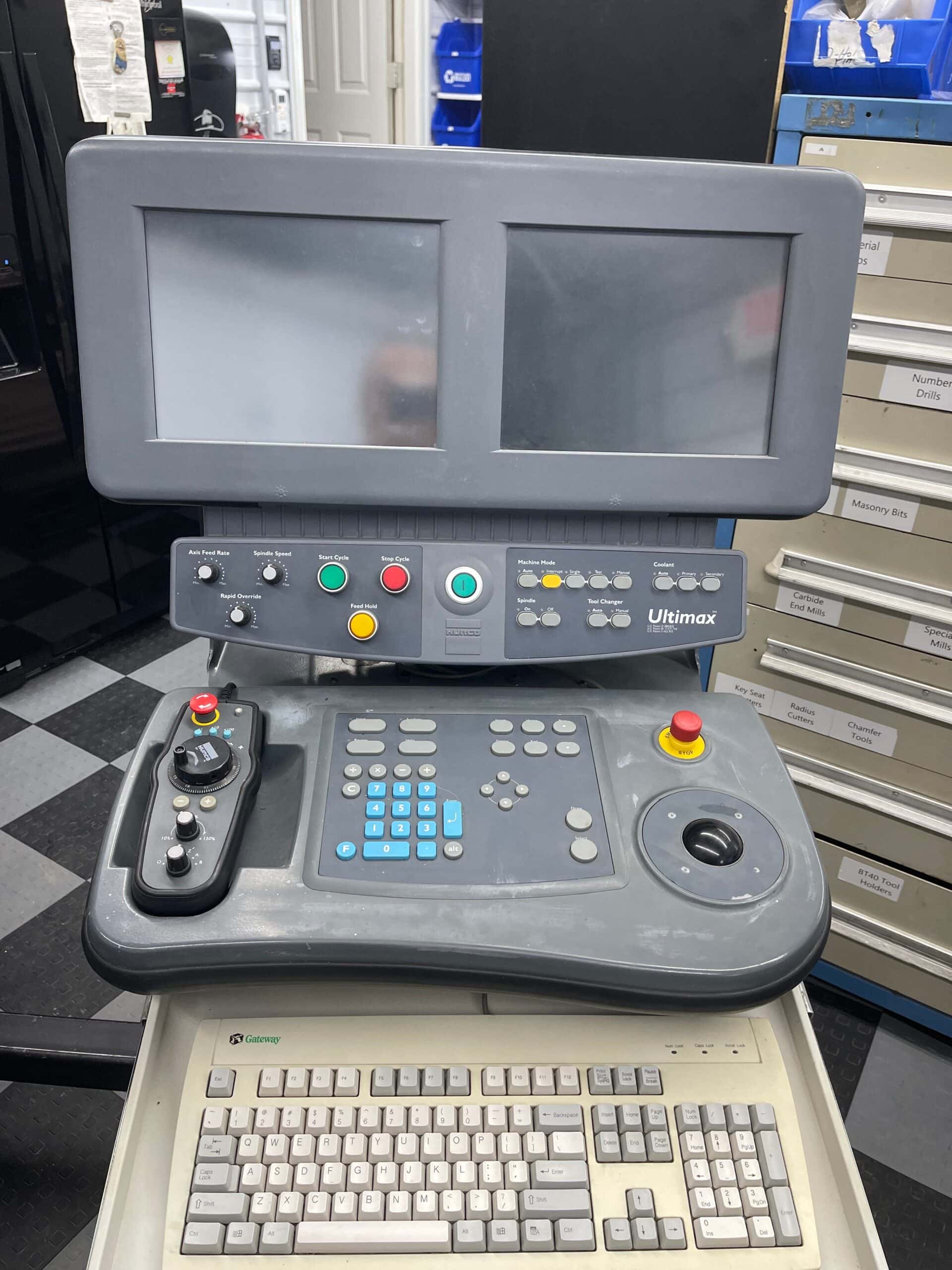 Hurco Hawk 30/SSM CNC Mill, 1998 - Power Draw Bar, Coolant System - Image 2