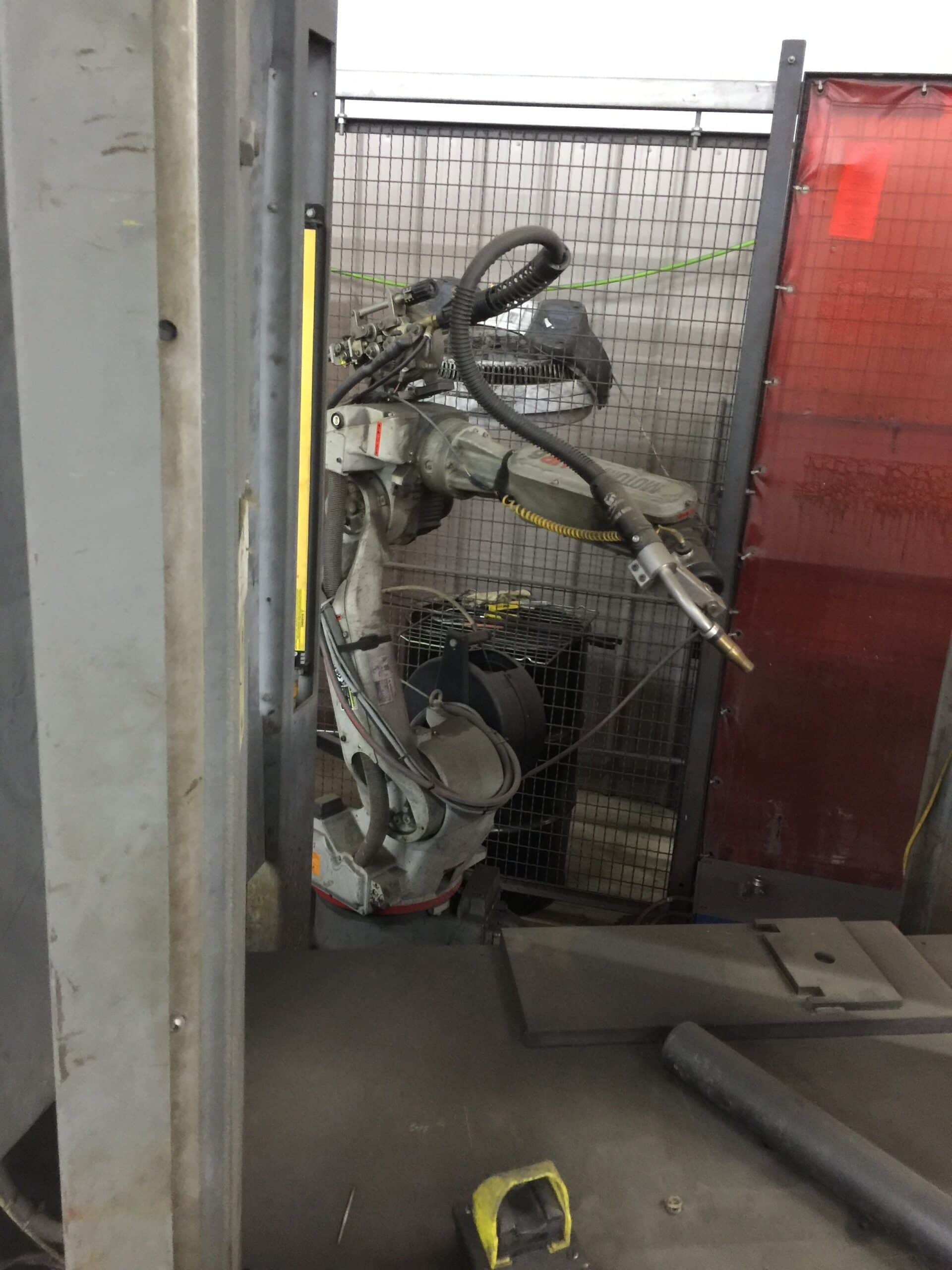 MotoMan ArcWorld Robotic Welding Cell, 2002 - XRC 2001 Control, MotoMan UP6 Robot - Image 5