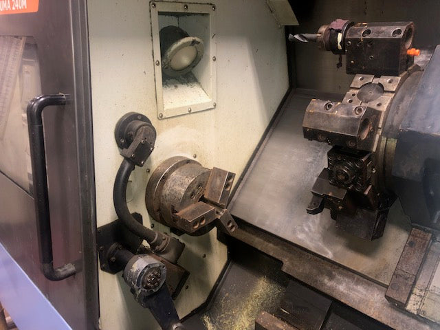 Doosan Puma 240MB CNC Lathe, 2007 - Chip Conveyor, Bar Feeder - Image 2
