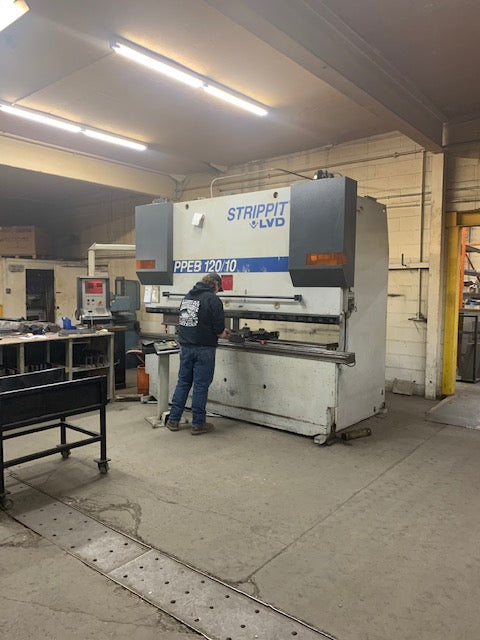 120 Ton x 10' Strippit LVD PPEB 120/10 CNC Press Brake, 2001 - Tooling Included, Pre-Removal Price - Image 2