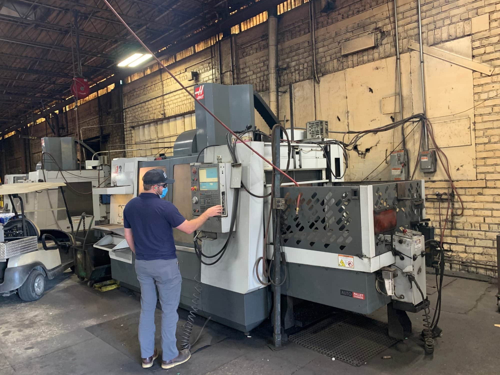 Haas VF3 APC VMC, 2011 - Pallet Changer, 4th Axis Rotary Table - Image 3