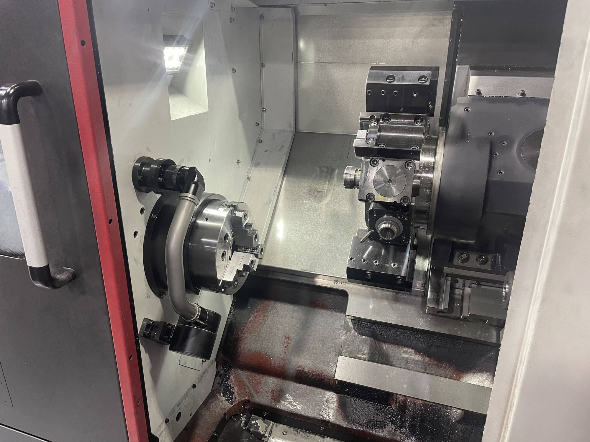 Samsung SL-2500M CNC Lathe, 2017 - Low Hours, Live Tooling, & Chip Conveyor - Image 3