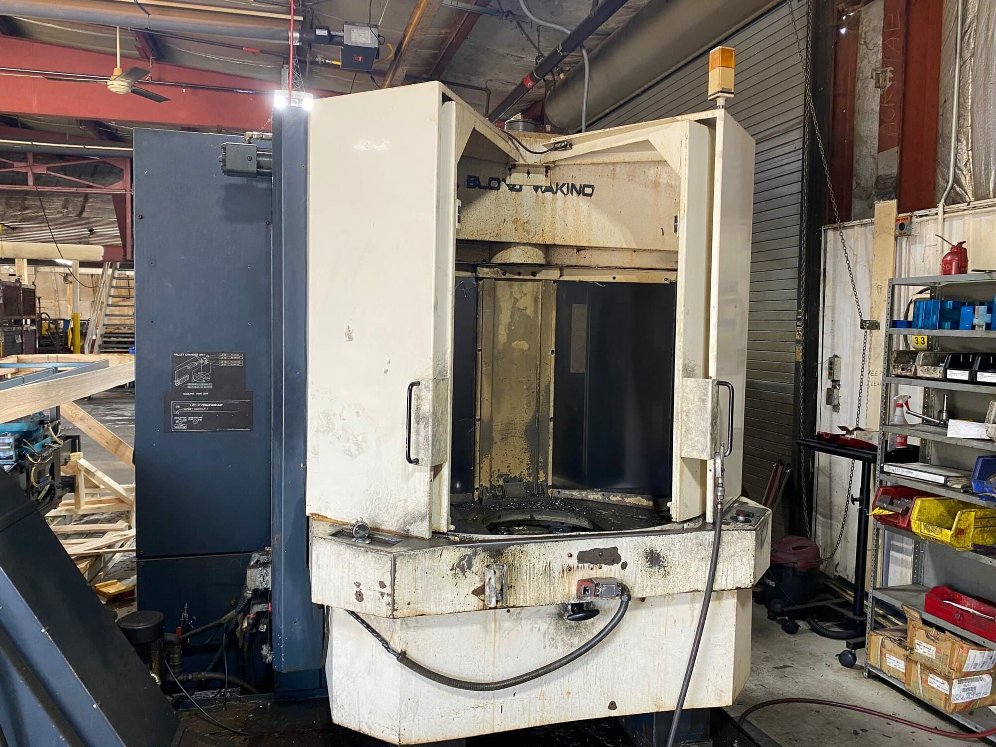 Makino A55 HMC, 1994 - Chip Conveyor,12K RPM Spindle