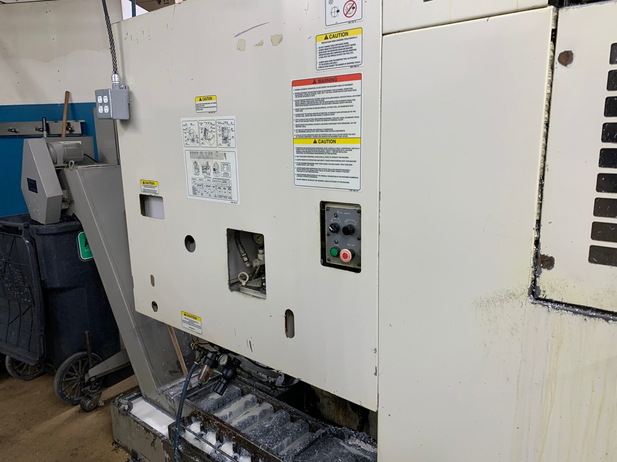 Okuma MX-45VAE Vertical Machining Center, 1999 - Chip Conveyor, OSP7000M Control (#1) - Image 9