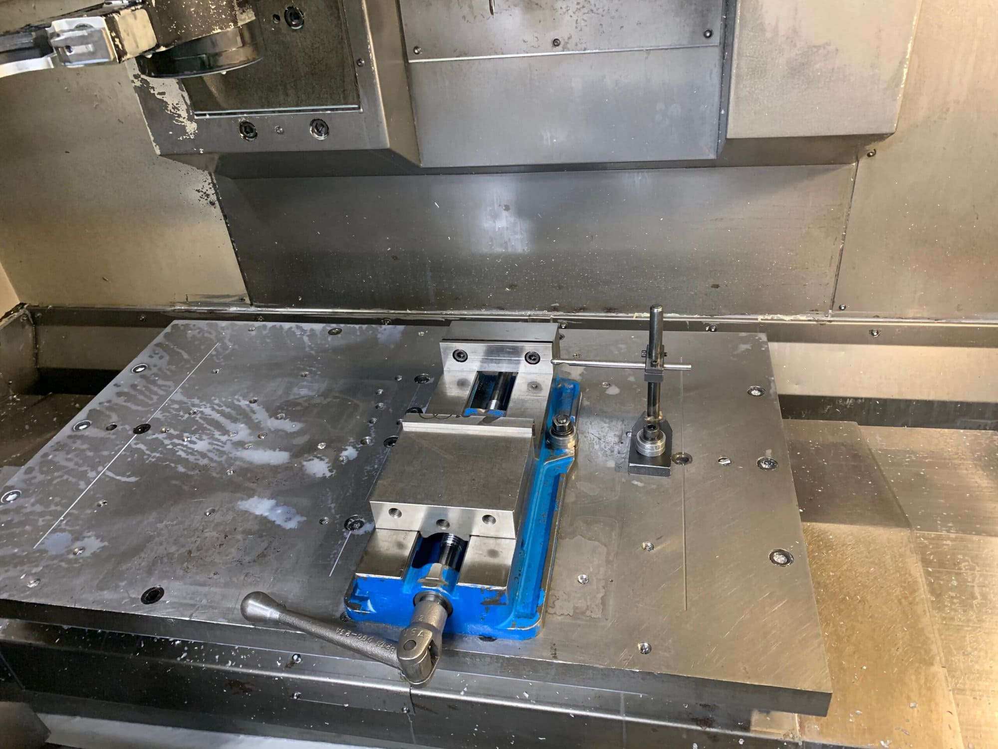 Okuma MX-45VAE Vertical Machining Center, 1999 - Chip Conveyor, OSP7000M Control (#1) - Image 6