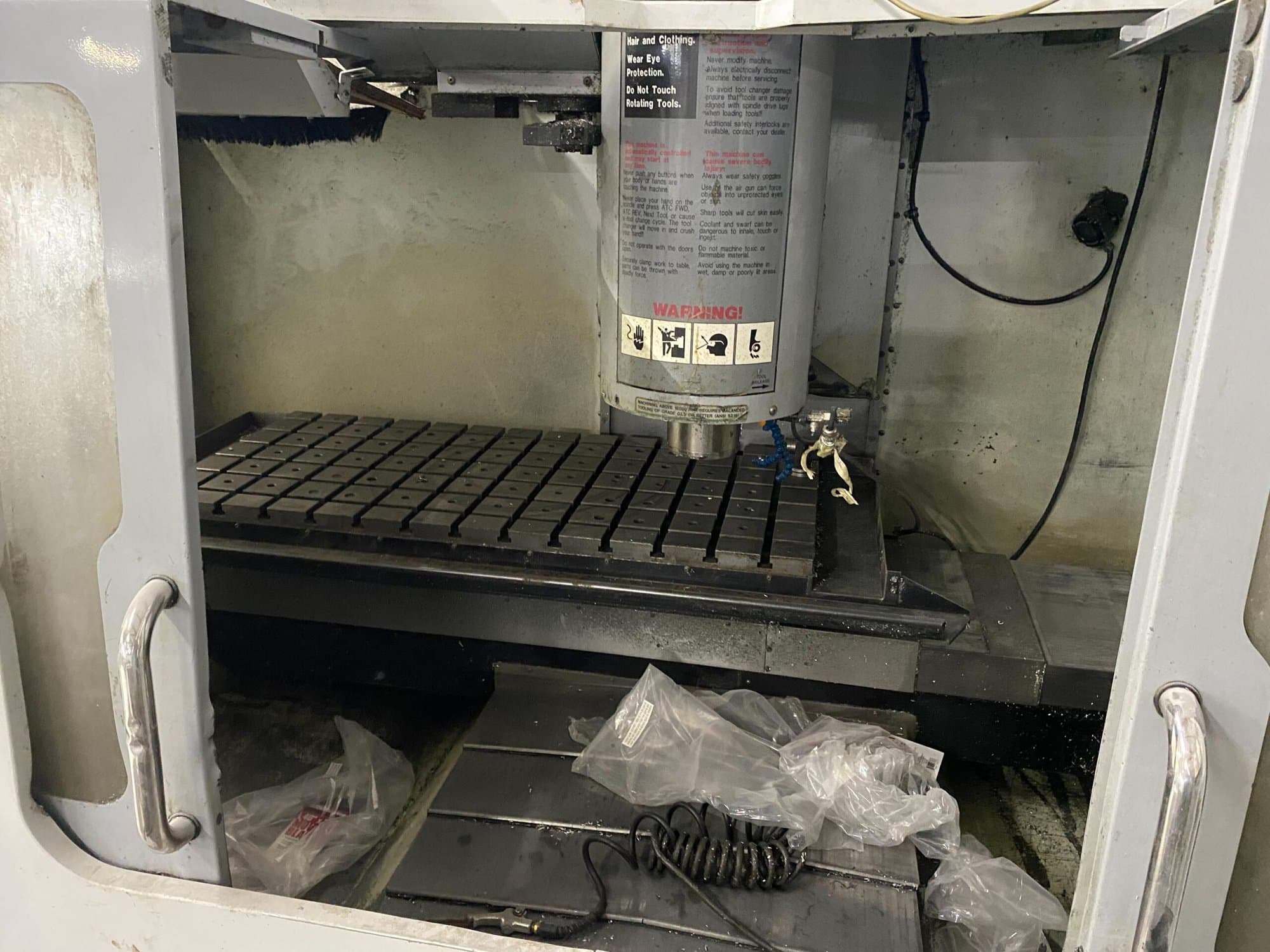 Haas VM-3 VMC, 2006- Thru Spindle Coolant, Mold Maker, and Tool Setter Included - Image 2