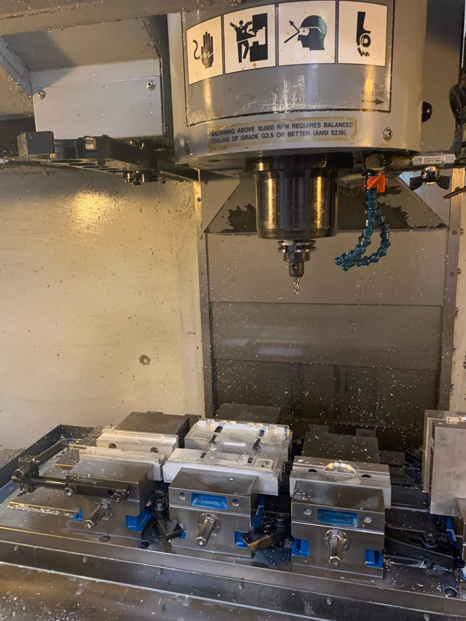 Haas VF-3SS VMC, 2007 - SMTC, 4th Axis Drive/Wiring, Under Power, Video - Image 18