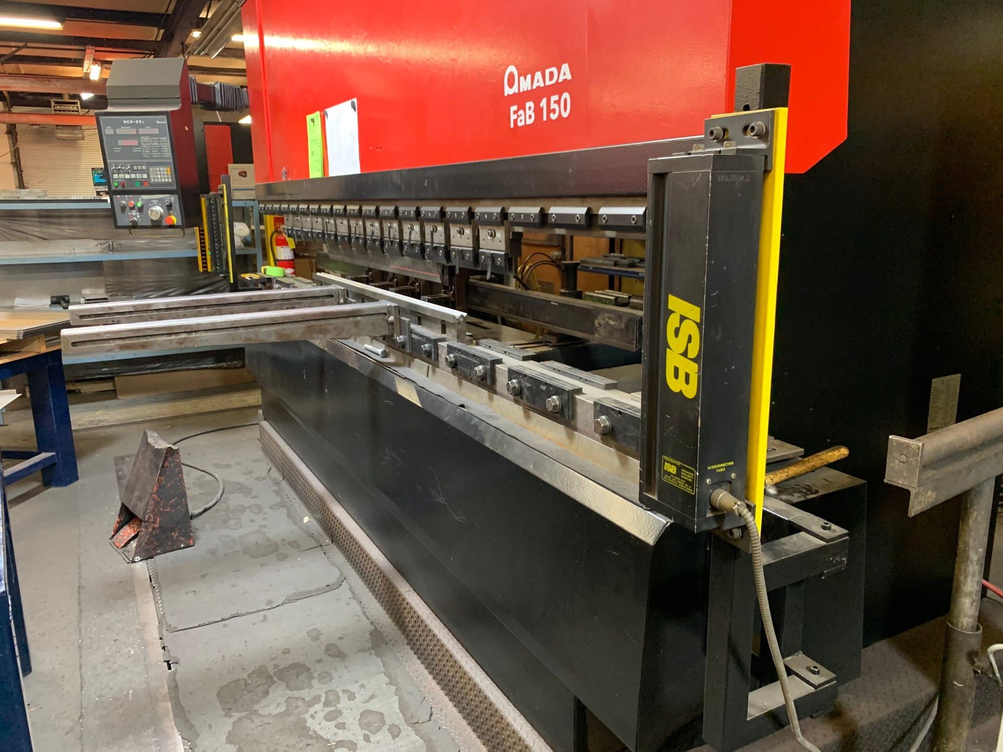 165 Ton x 13' Amada FBD-1504 CNC Press Brake,1993- NC9-EXII Control, Very Clean Up-Acting Unit - Image 6