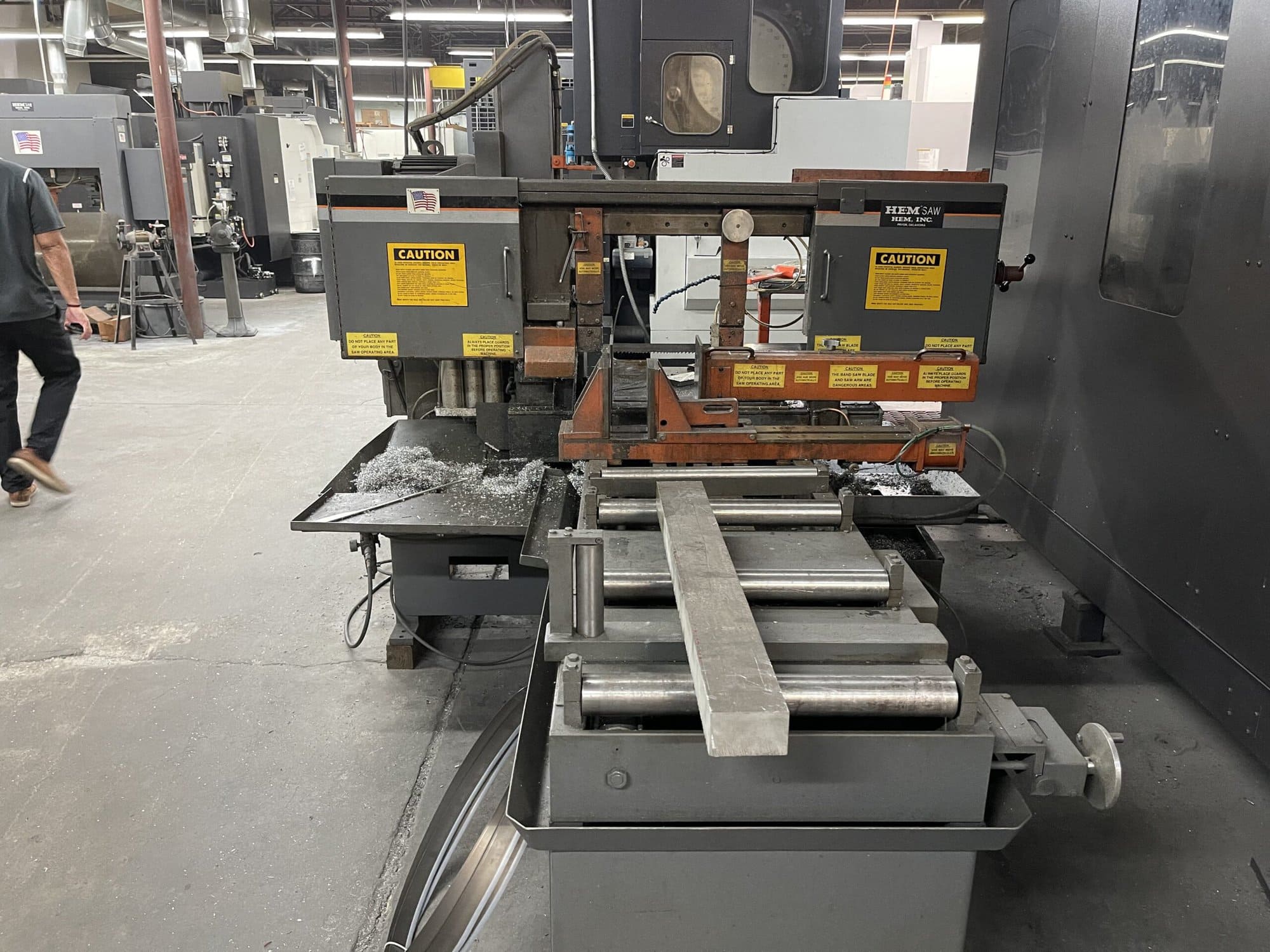 14" X 20" Hem Twister Auto Horizontal Mitering Band Saw - Auto Infeed Table - Image 8