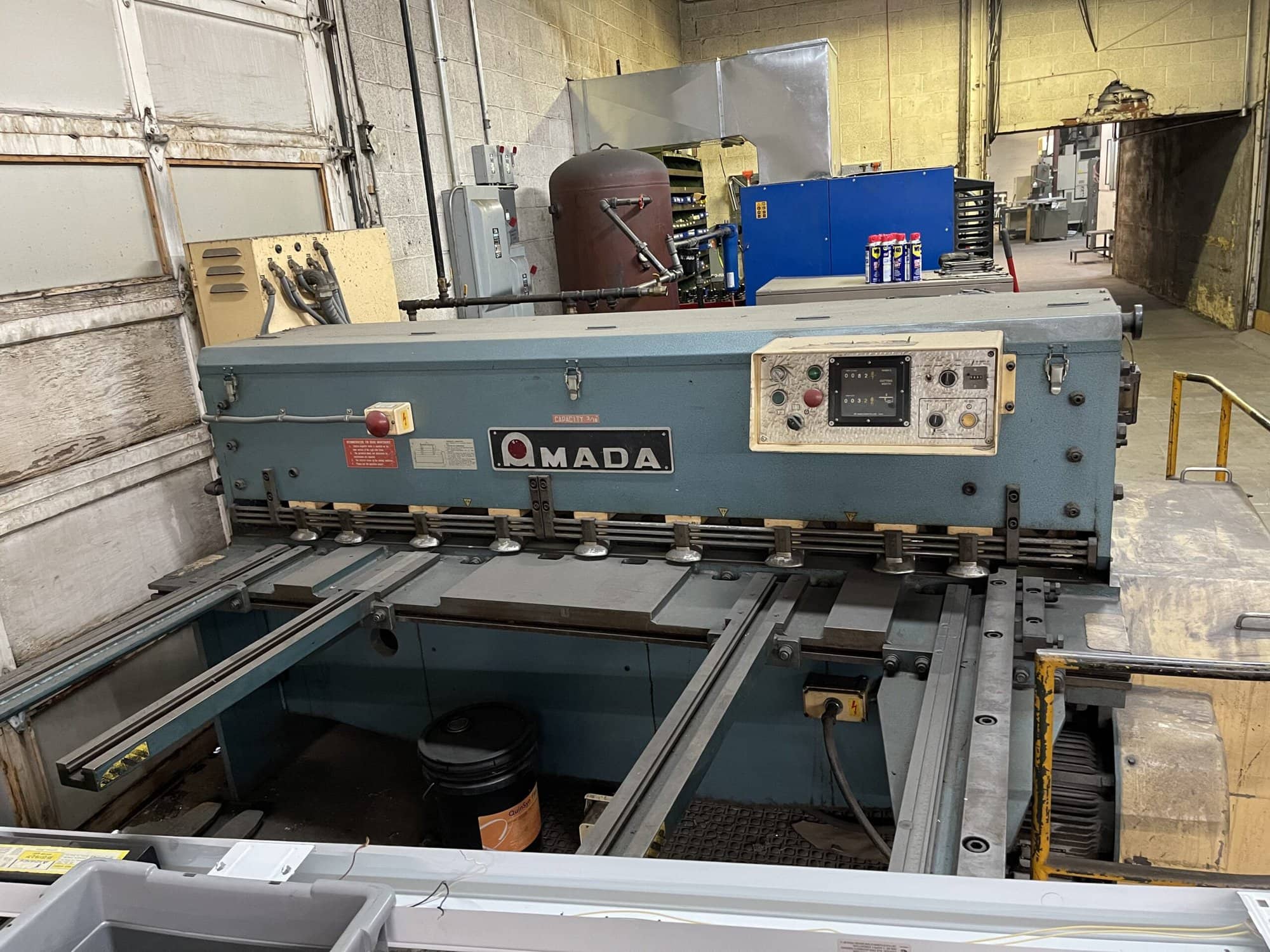 3/16" X 6' Amada M-2045 Shear, 1981 - 60 SPM, Powered Back Gauge - Image 4