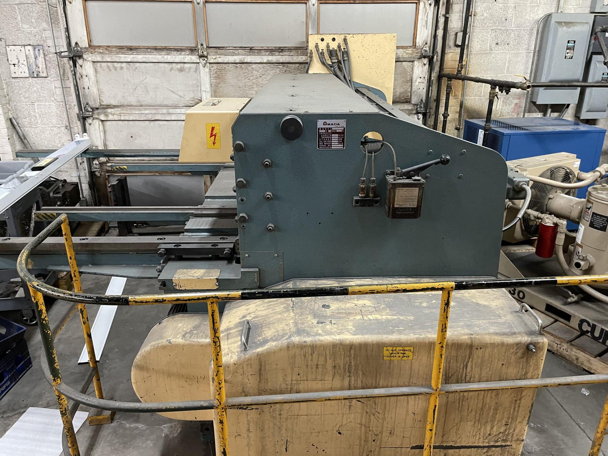3/16" X 6' Amada M-2045 Shear, 1981 - 60 SPM, Powered Back Gauge - Image 6