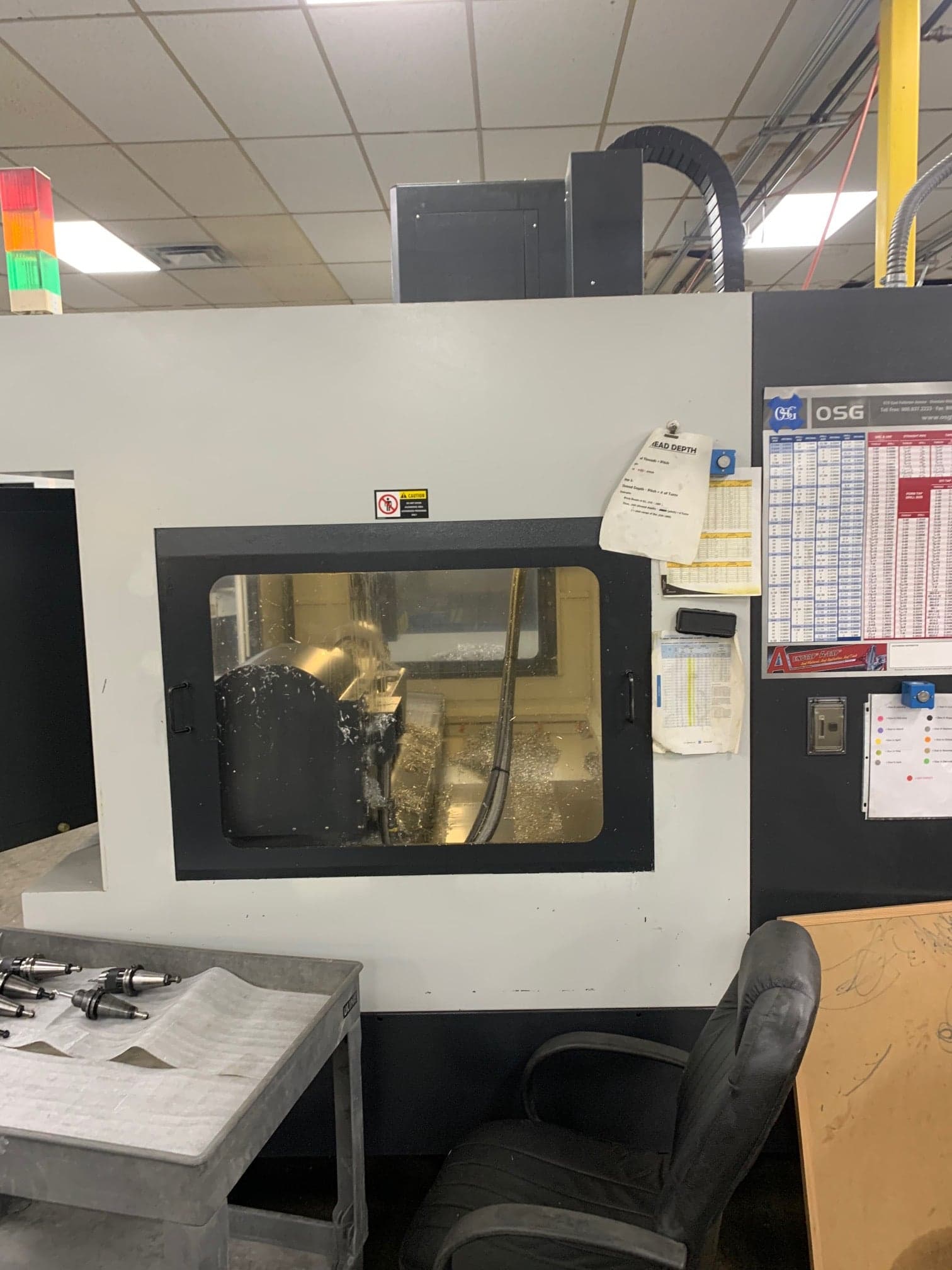 Leadwell v40iT 5 Axis VMC 2014 - Integrated Trunnion, Low Hours, Video - Image 5