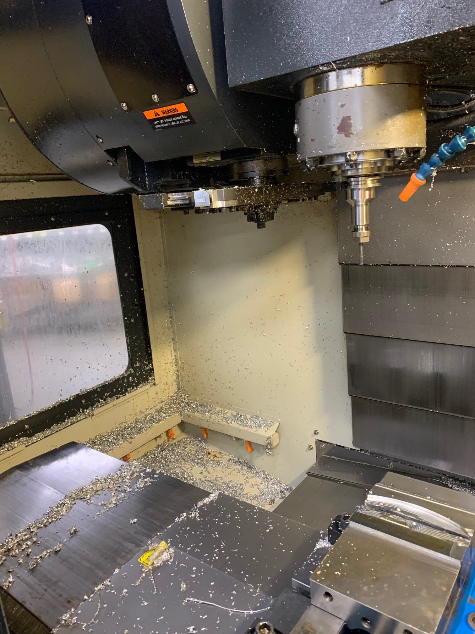 Leadwell v20I VMC, 2014 - Chip conveyor, Video Available, Low Hours - Image 2
