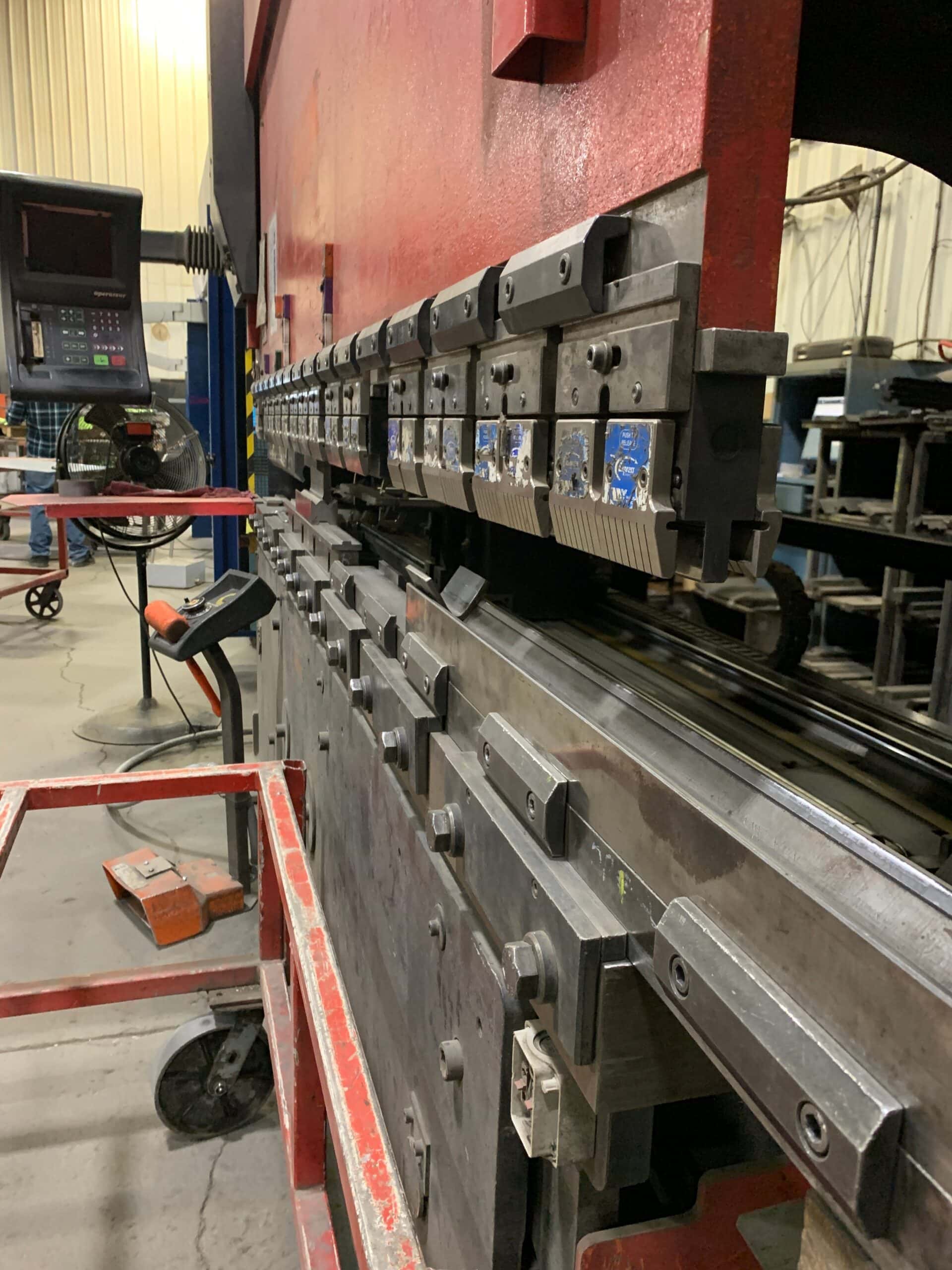 110 Ton X 10’ Amada HFB100-30 CNC Press Brake, 1998- 5-Axis Backgauge - Image 6