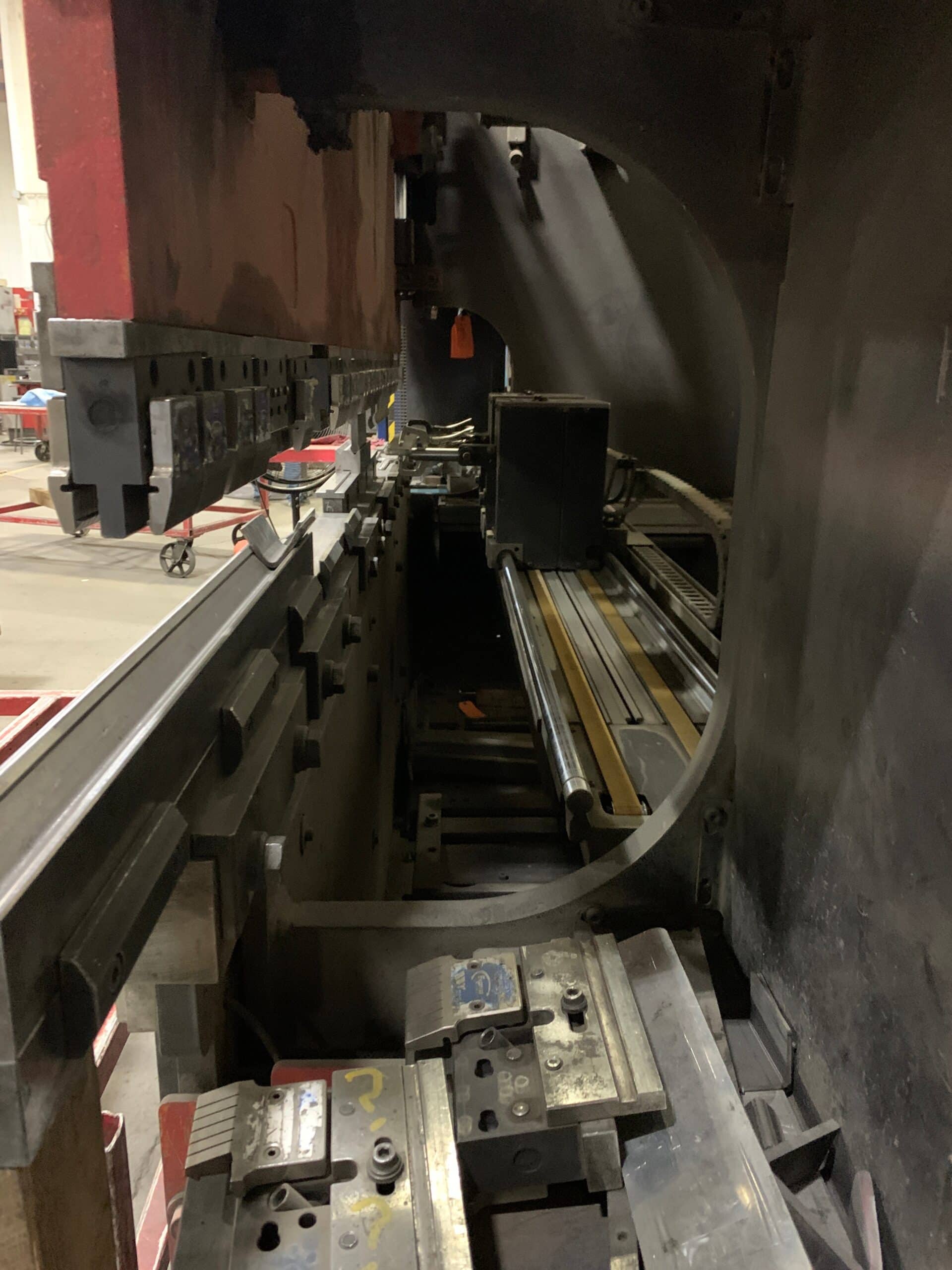 110 Ton X 10’ Amada HFB100-30 CNC Press Brake, 1998- 5-Axis Backgauge - Image 7