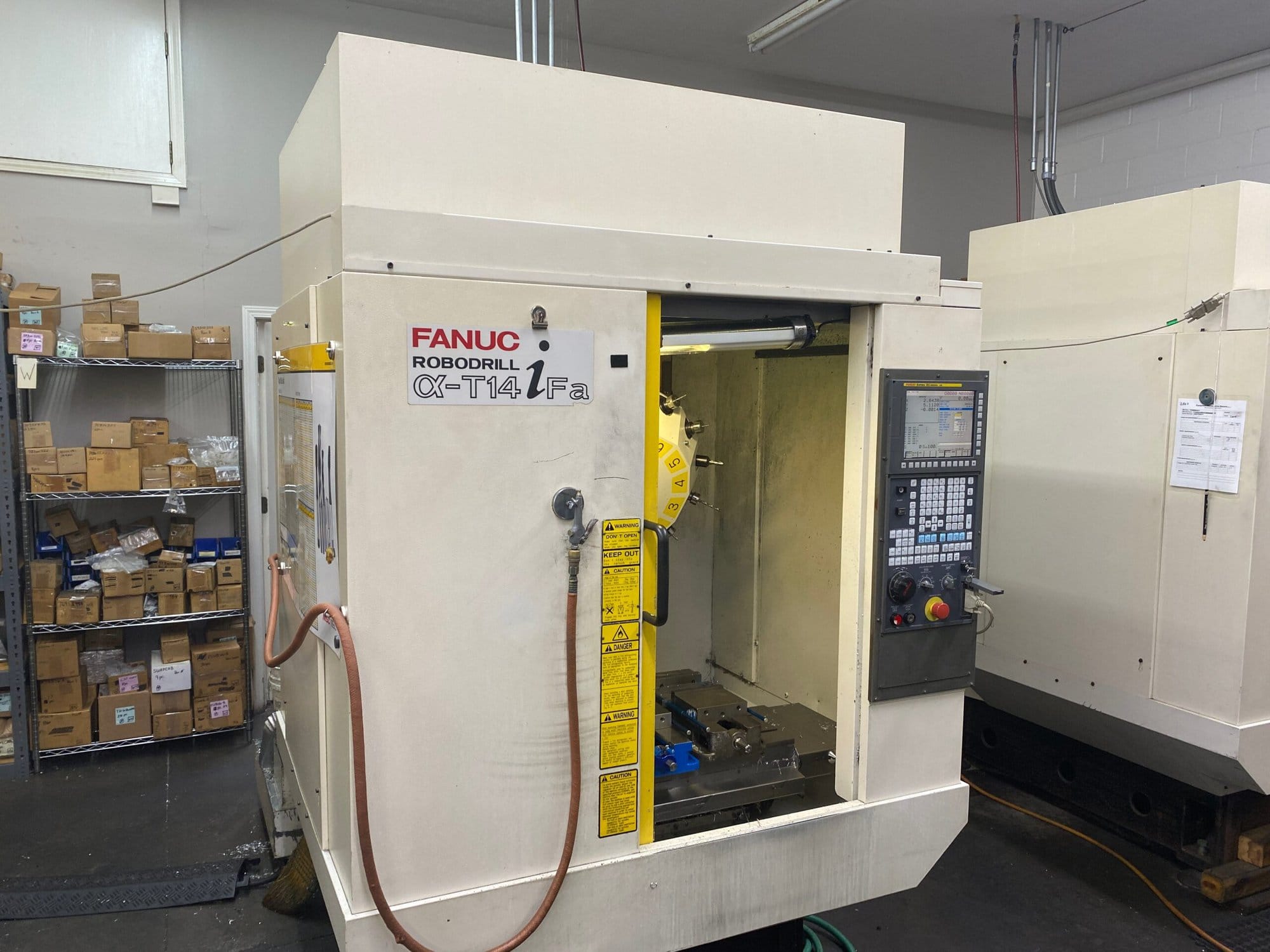 Fanuc Robodrill T-14iFa VMC, 2009 - Fanuc 31i- Model A5 Control - Image 3