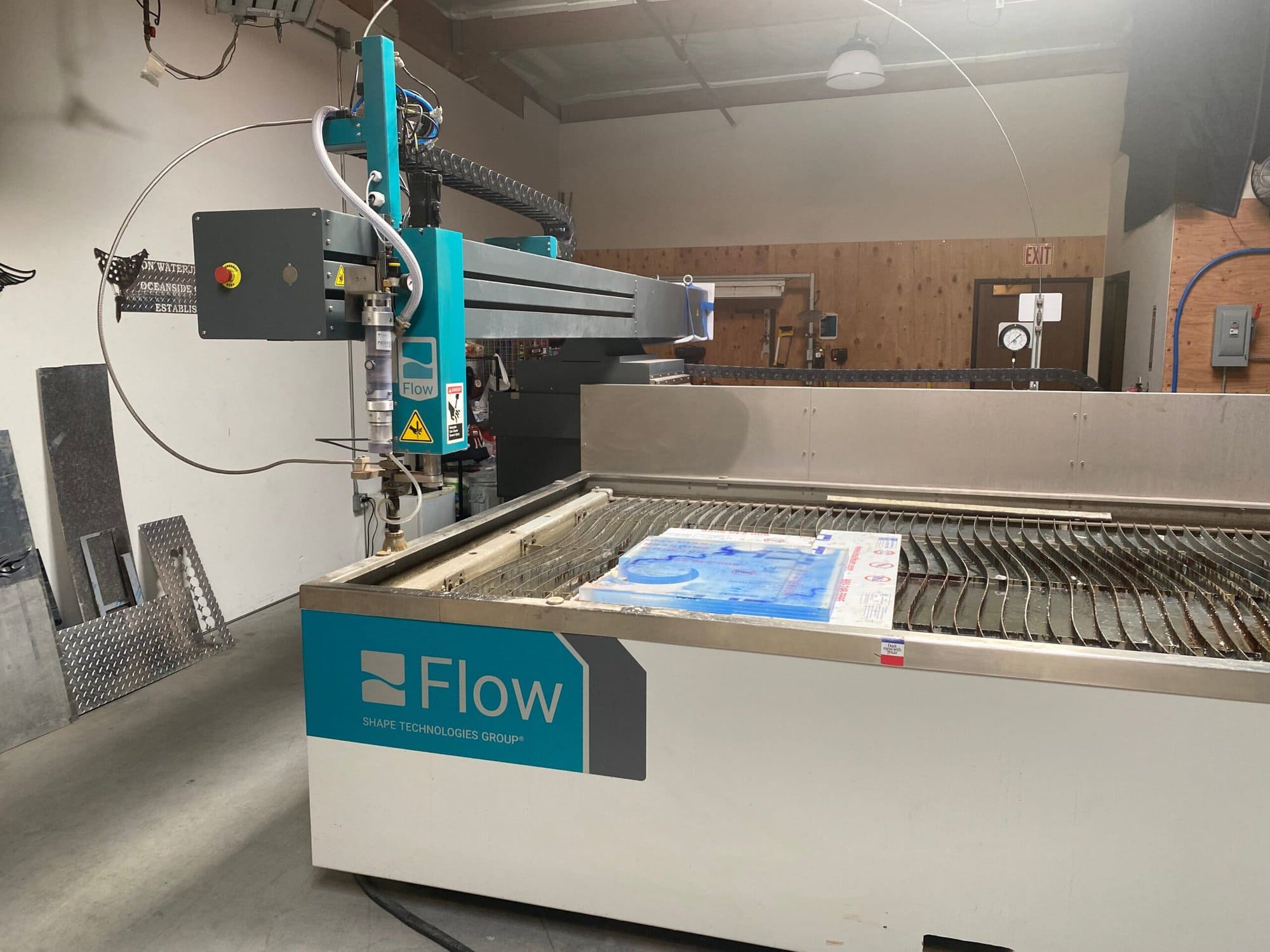 6.5' x 13' Flow M100-4020 Waterjet, 2021 - 60,000 PSI, Very Low Hours - Image 2