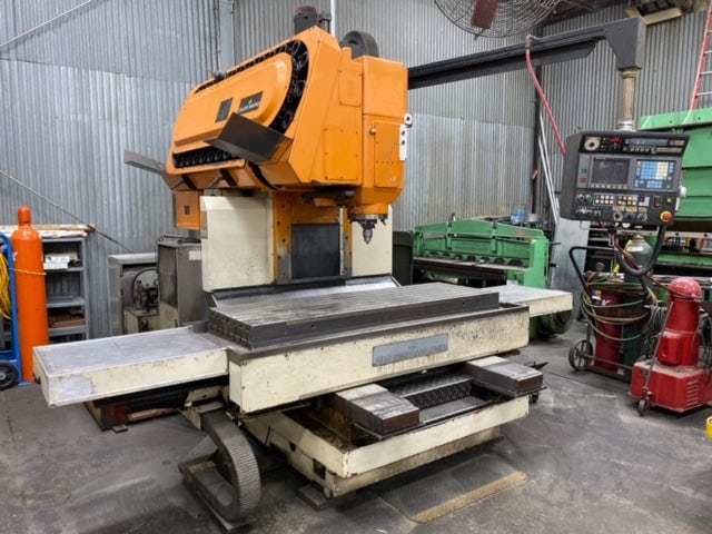 Leblond Makino FNC 156 Vertical Machining Center - Image 2