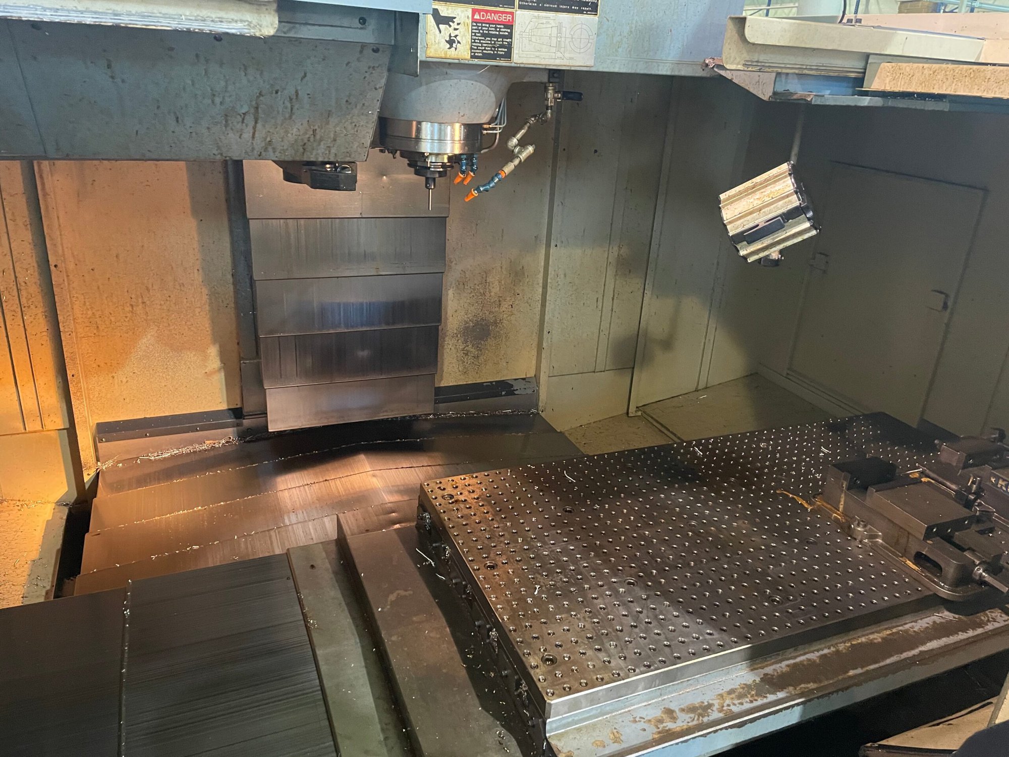 OKK VM-7 VMC, 2003 - Video, Under Power, Tooling Available, 10k RPM - Image 4