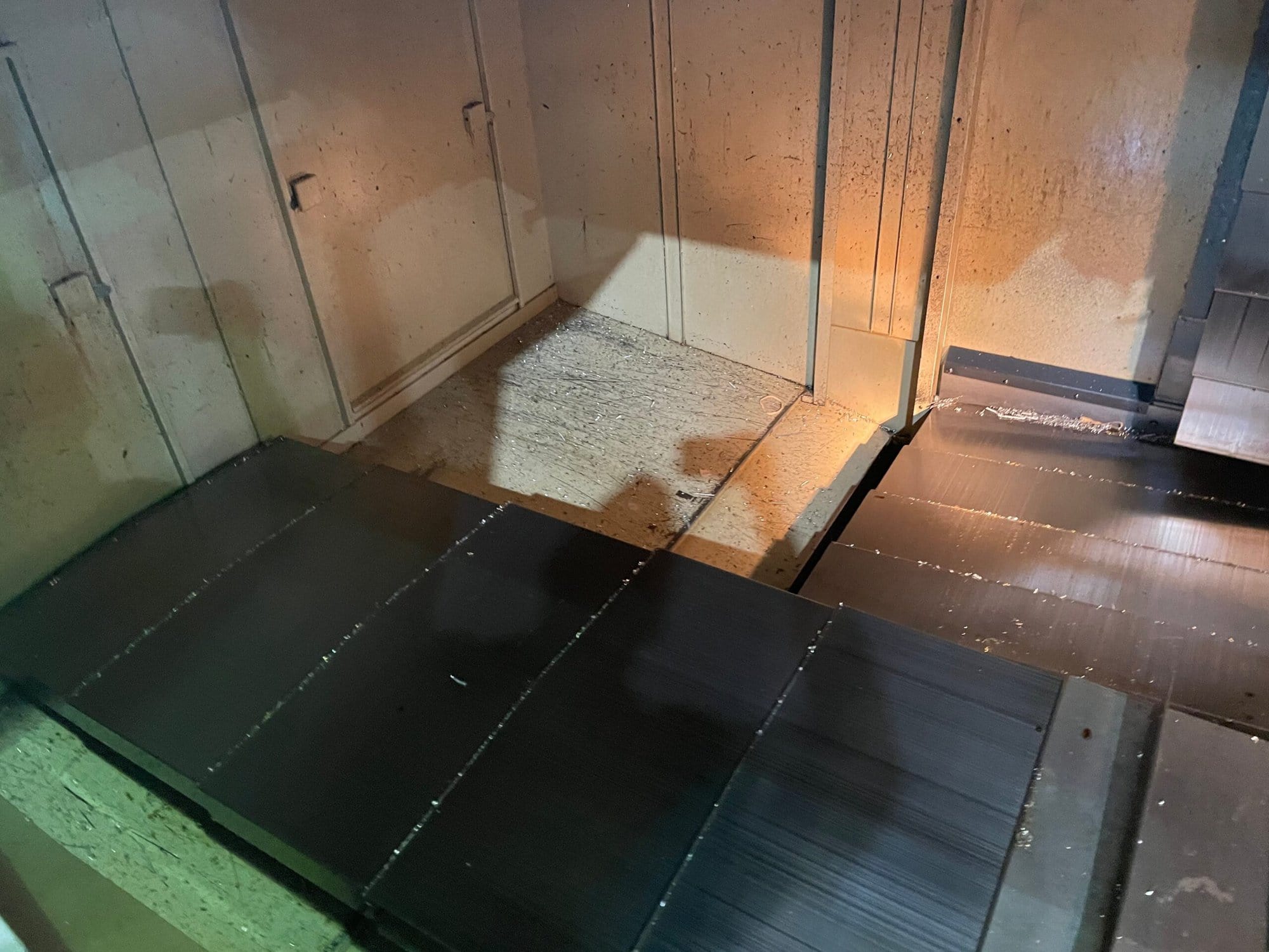 OKK VM-7 VMC, 2003 - Video, Under Power, Tooling Available, 10k RPM - Image 6