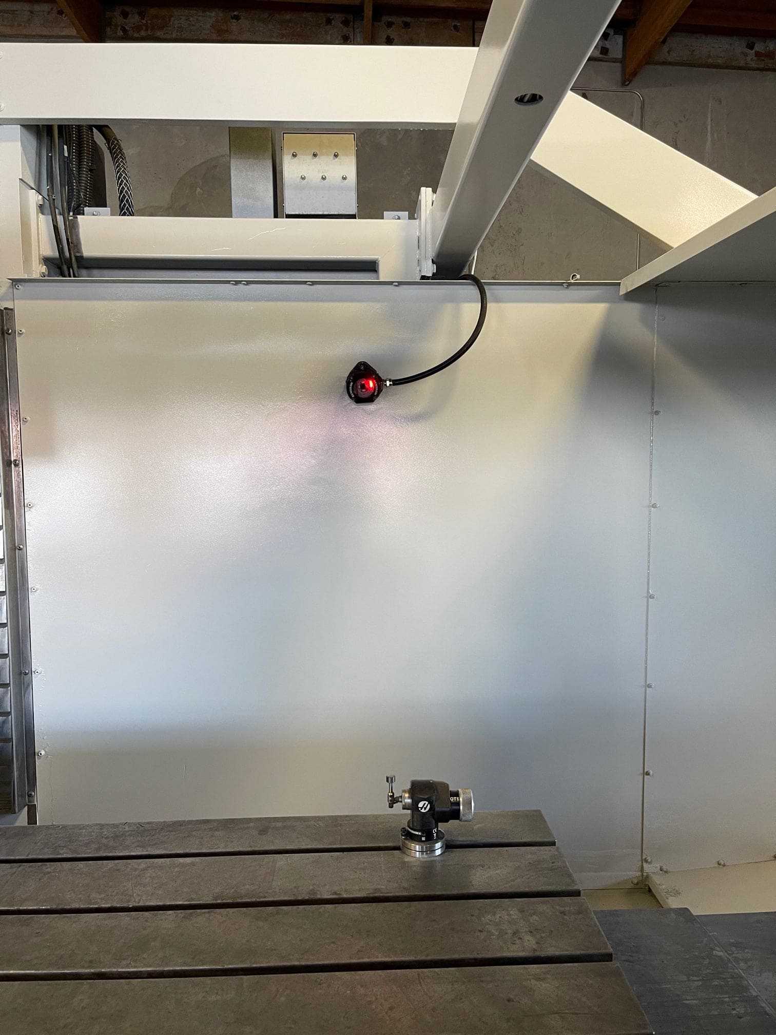 Haas VF-11 CNC VMC, 2000 - Upgraded Control, CAT 50 Spindle Taper, 4th Axis, Renshaw Probing, TSC Included - Image 4