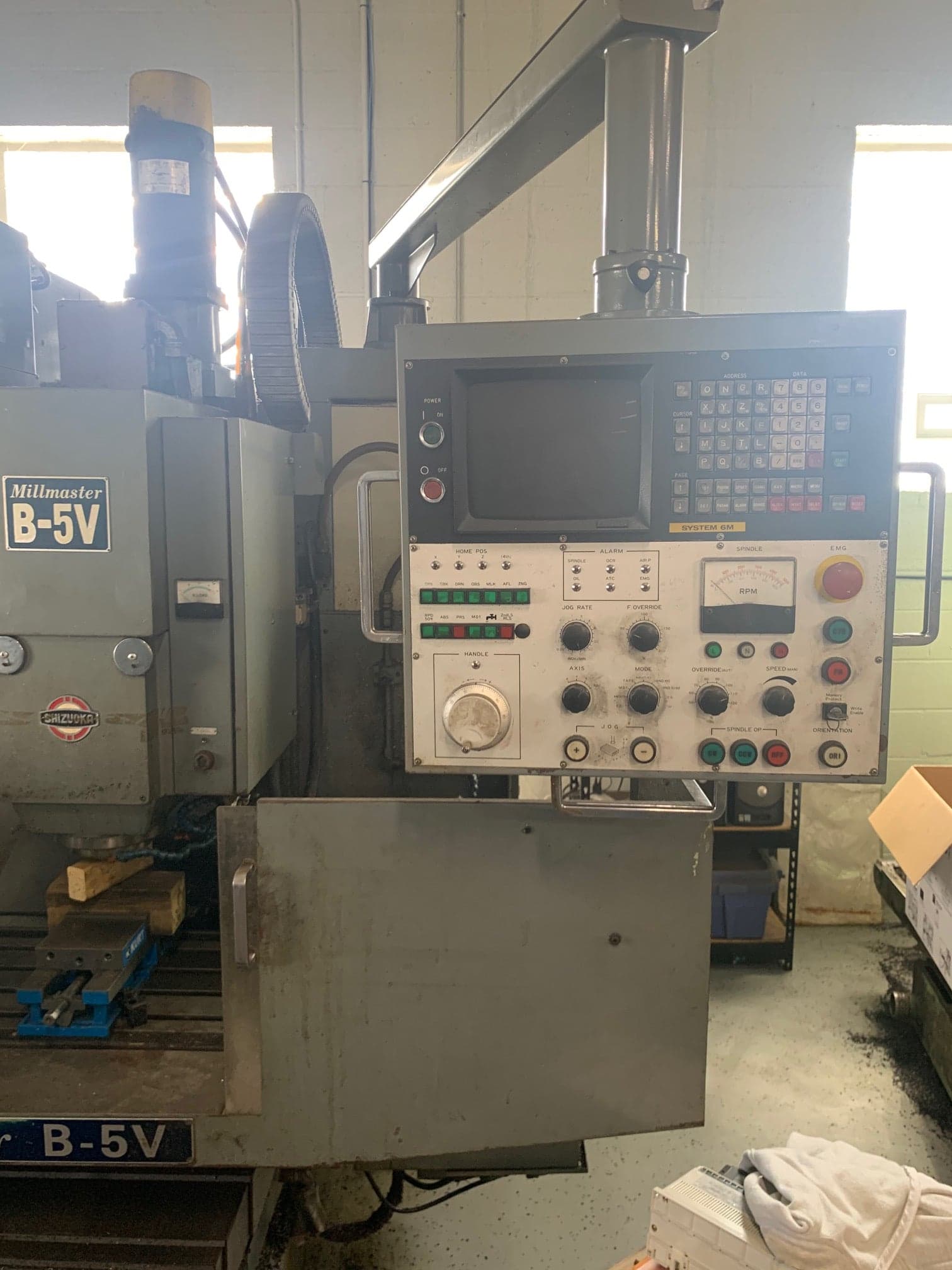 Shizuoka B-5V VMC, 1980s - Fanuc Control - Image 2