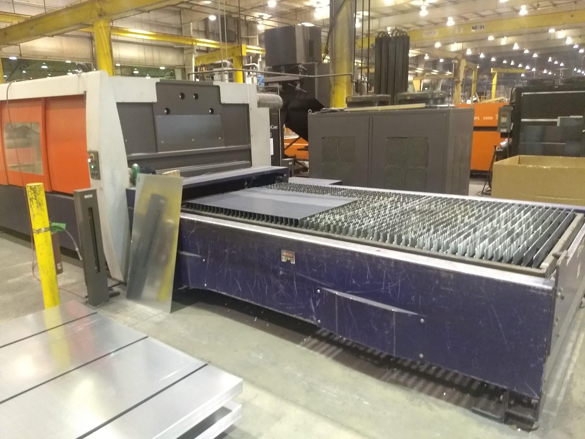 4400 Watt Bystronic BySpeed Pro 3015 CO2 Laser - 2013 ,5' X 10' (New Turbo & Inverter) - Image 2