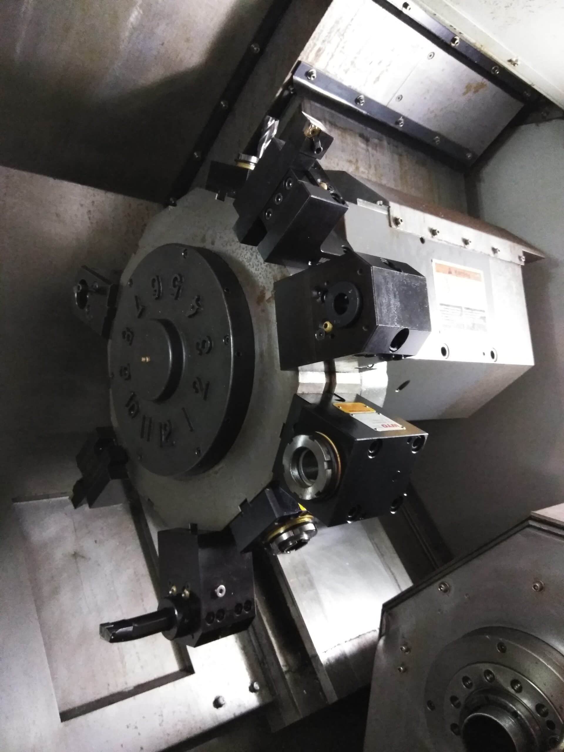 Hyundai Kia SKT-200-TTSY CNC Turning Center, 2007 - Barfeed Interface, Parts Catch, Under Power - Image 4