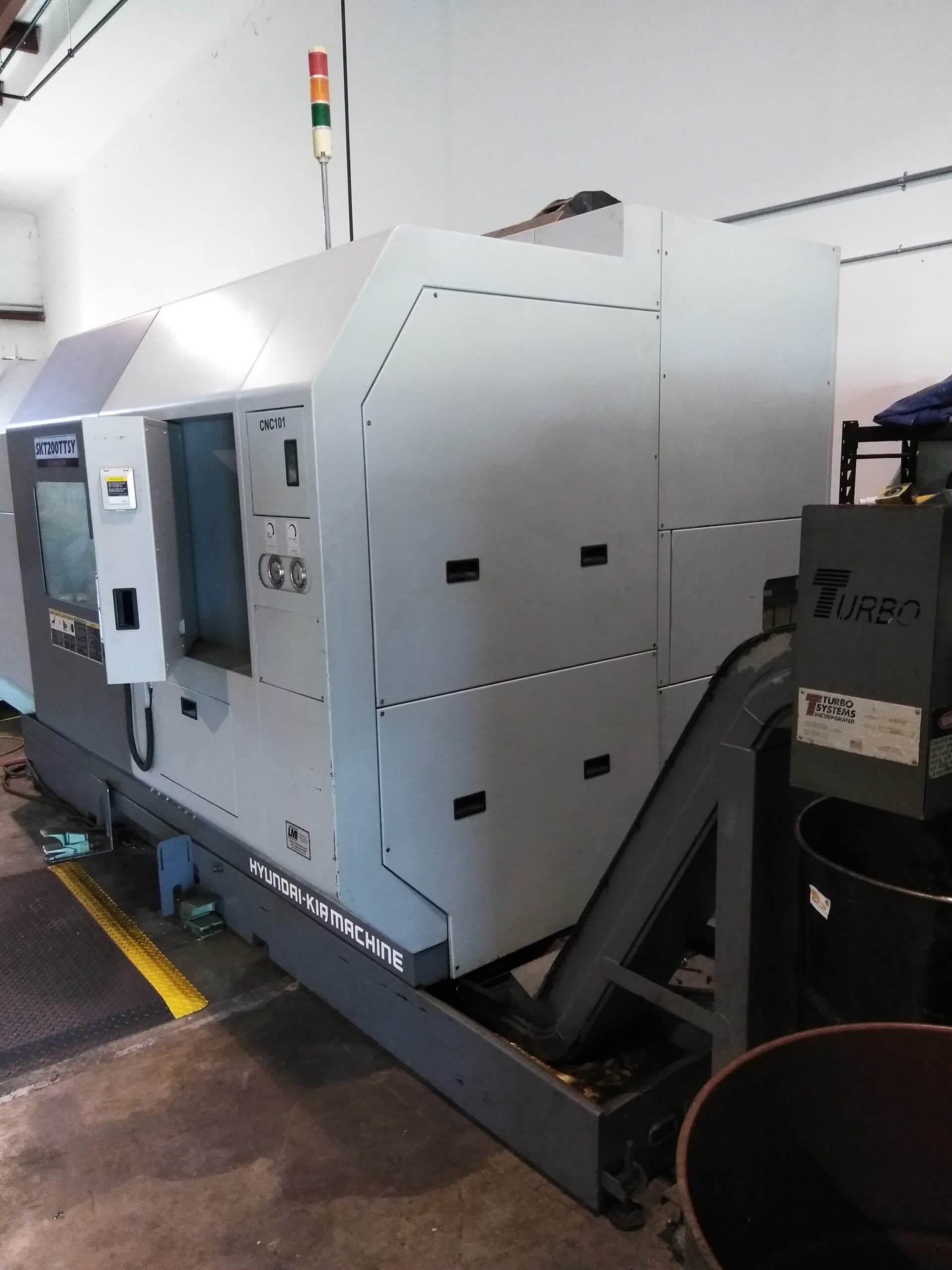 Hyundai Kia SKT-200-TTSY CNC Turning Center, 2007 - Barfeed Interface, Parts Catch, Under Power - Image 2