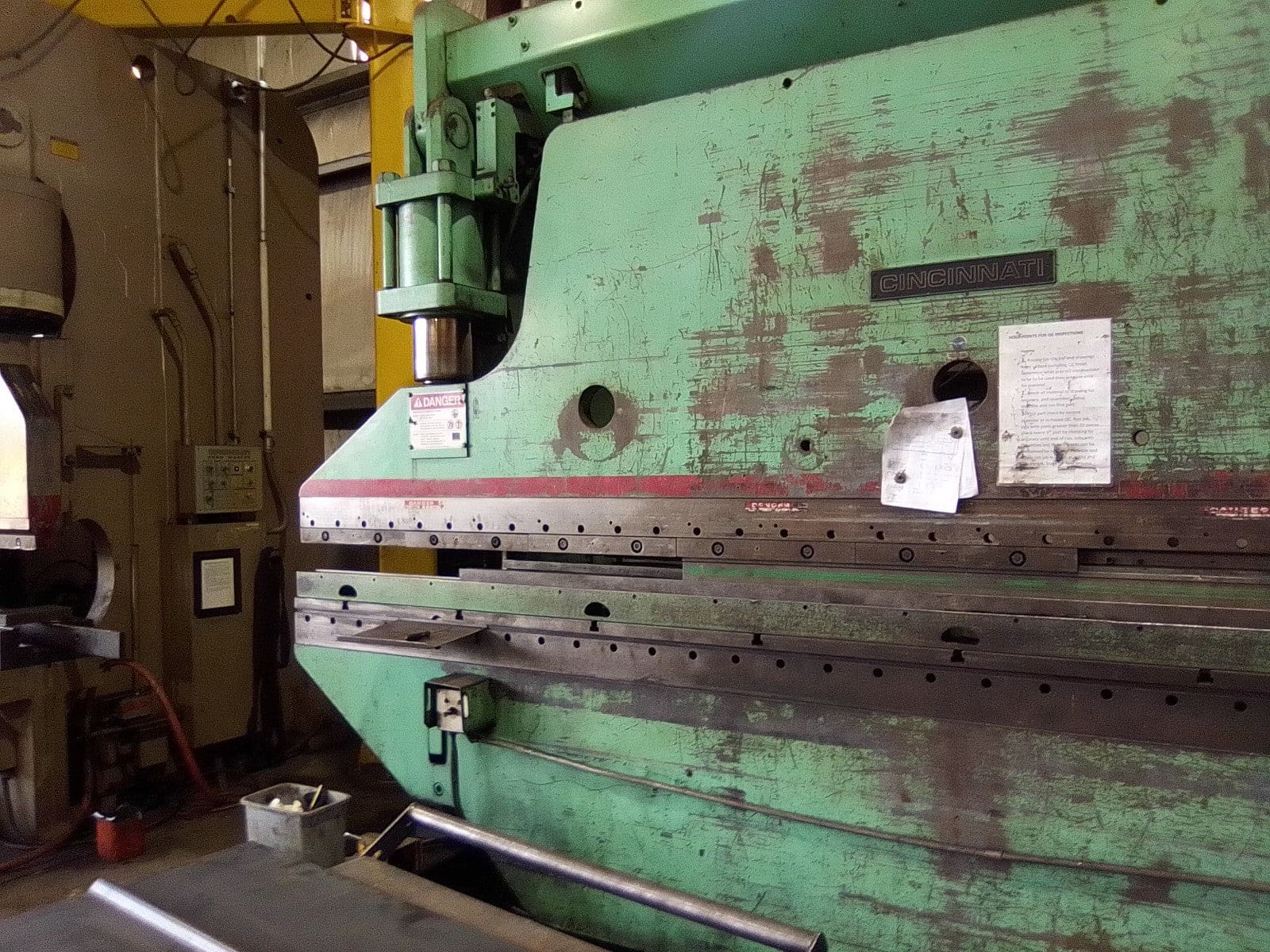 230 Ton x 18' Cincinnati CNC Press Brake - Upgraded PC Control - Image 4