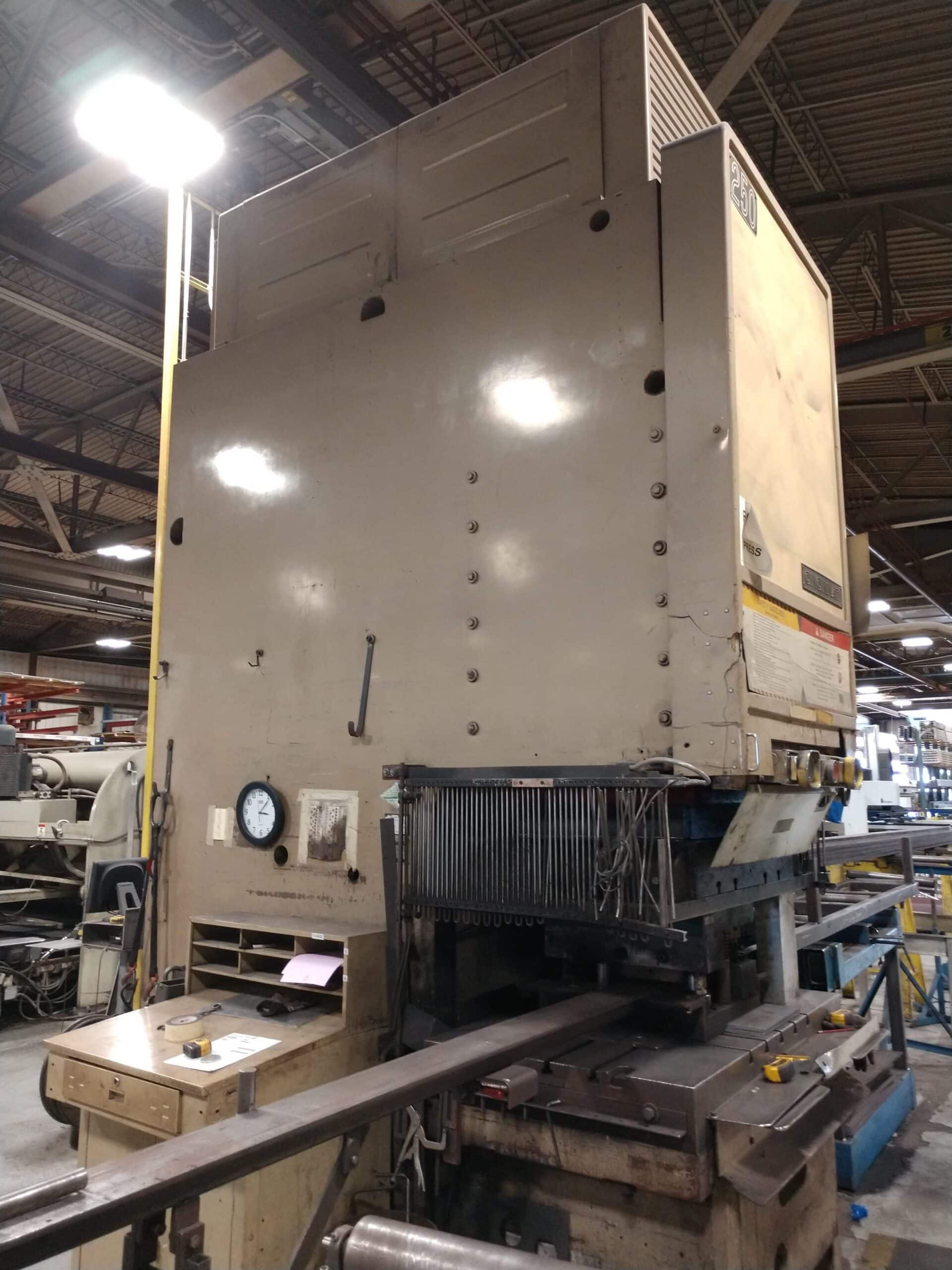 250 Ton Cincinnati OBS Hydraulic Punch Press, 1997 - Image 2