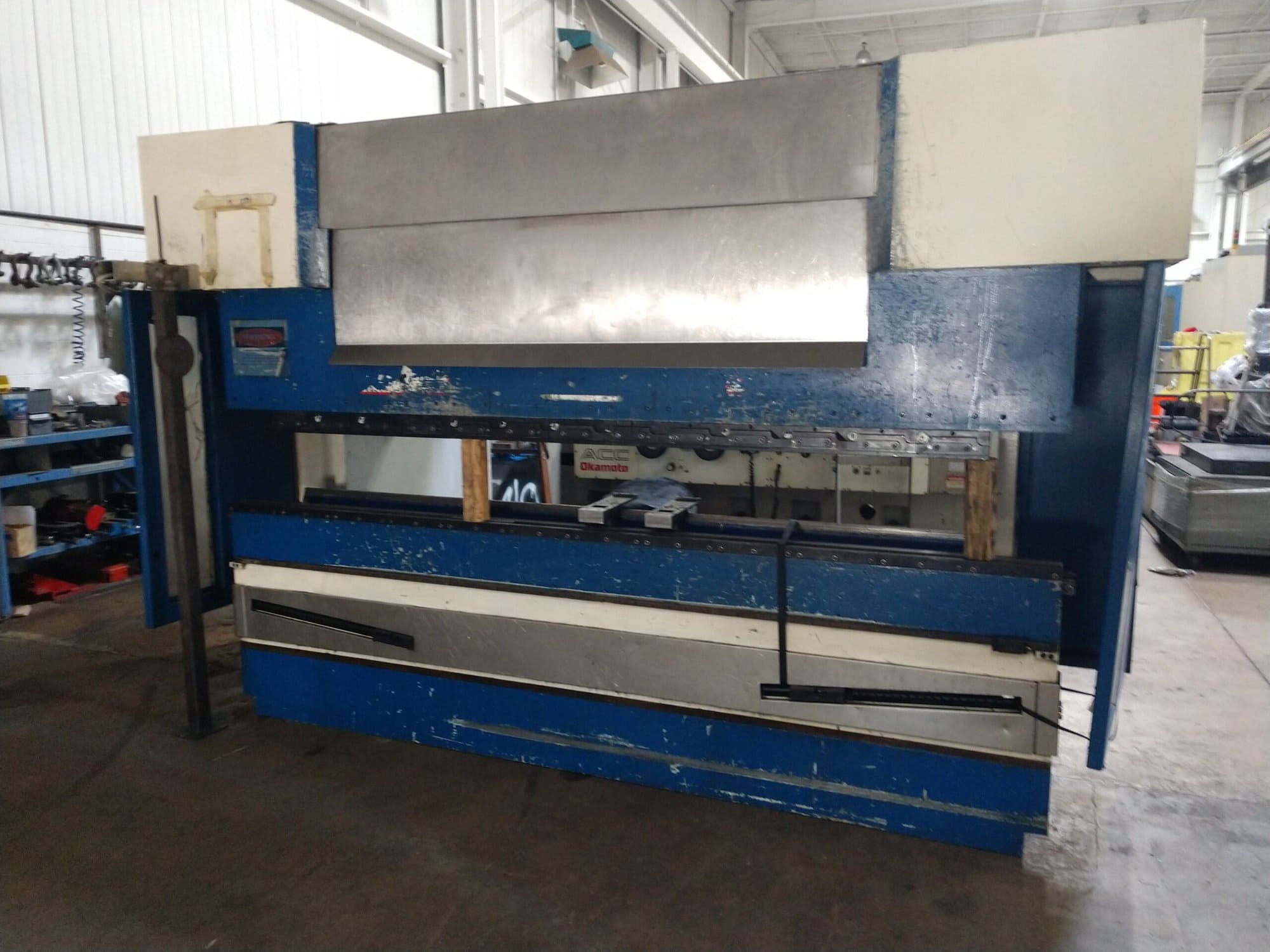 132 Ton x 10' Trumpf 3120 Trubend CNC Press Brake, 2007 - Crowning, 4 Axis, w/Tooling - Image 2