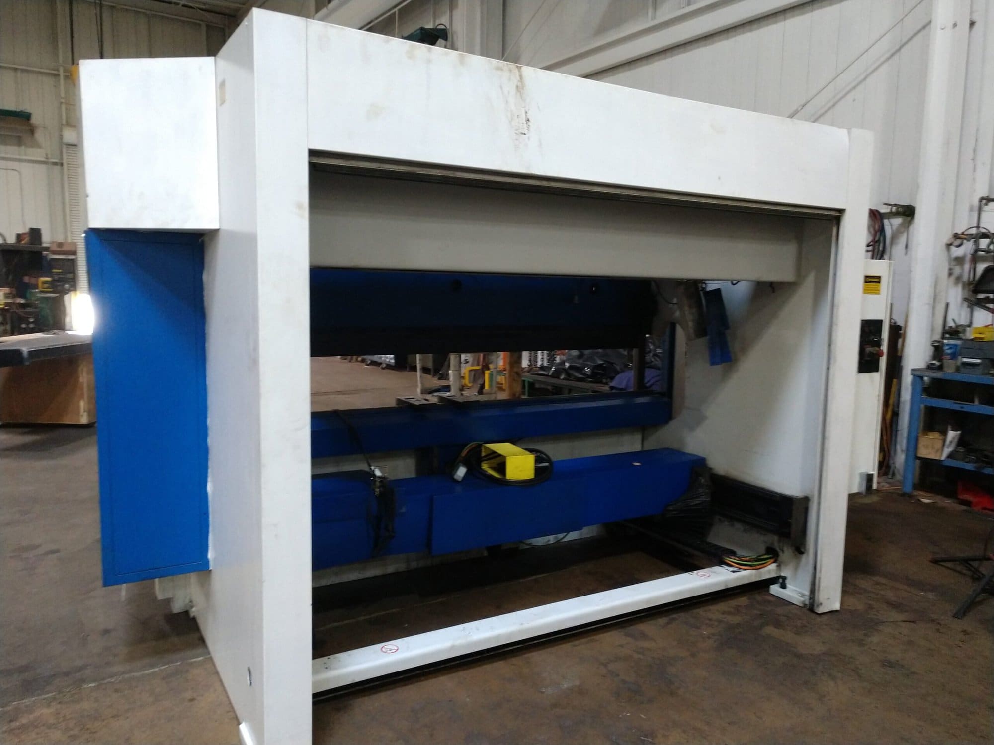 132 Ton x 10' Trumpf 3120 Trubend CNC Press Brake, 2007 - Crowning, 4 Axis, w/Tooling - Image 3