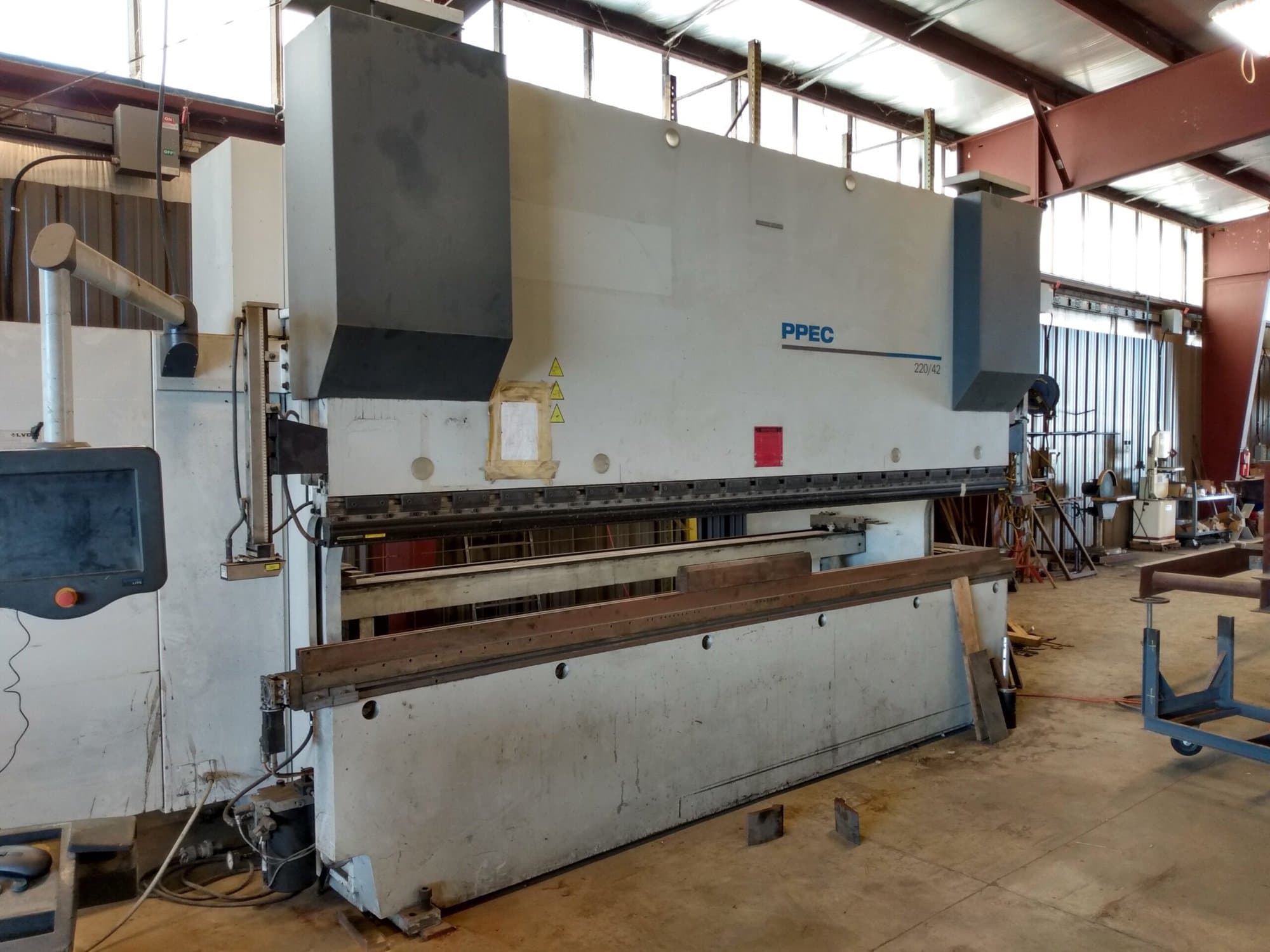 242 Ton x 14' LVD PPEC-7 220/42 CNC Press Brake, 2012- 6-Axis CNC, CNC Crowning, Tooling Included - Image 2