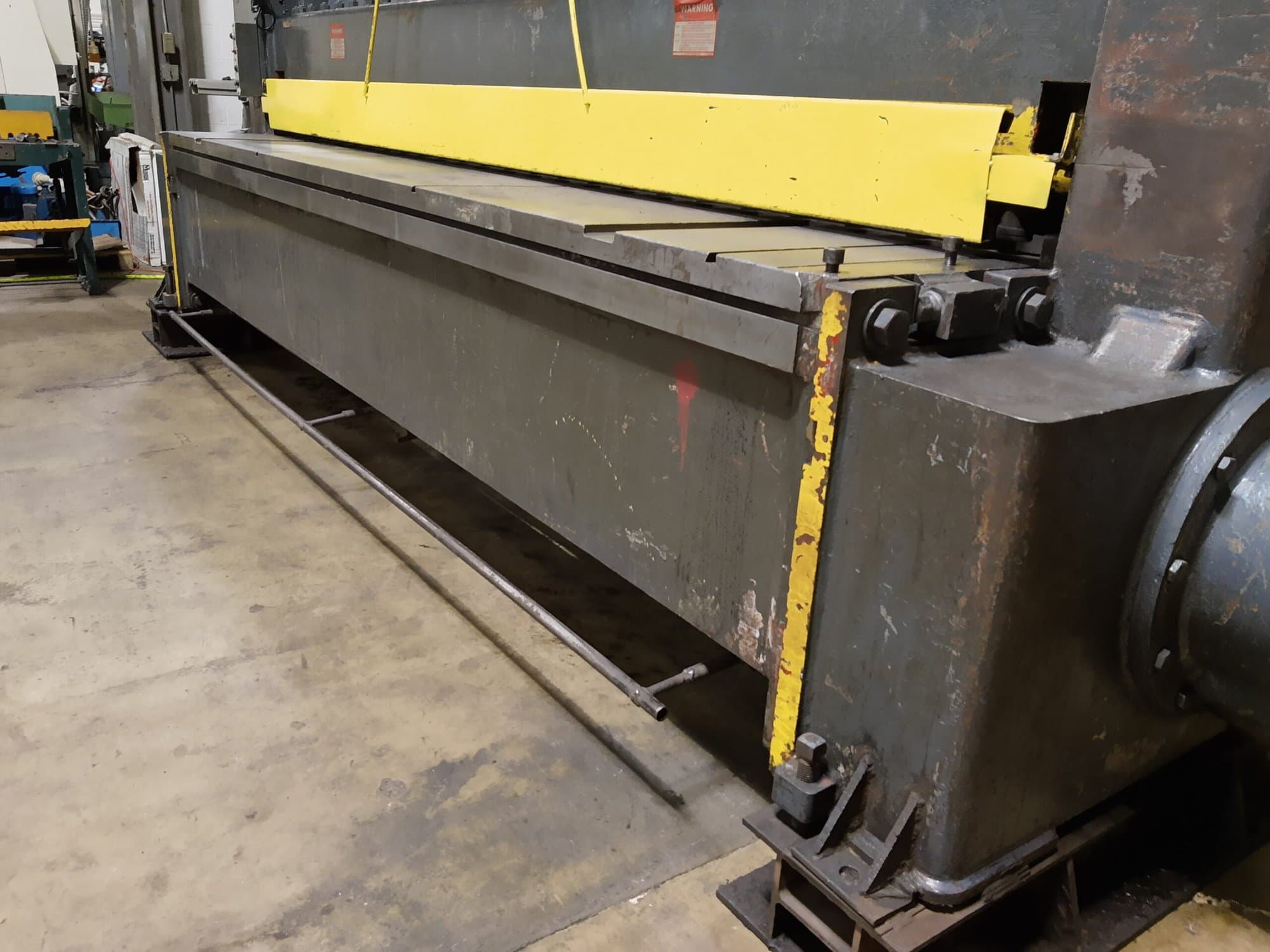 1/4" x 12' Niagara Guillotine Style Shear, Manual Backgauge, Single Phase - Image 4