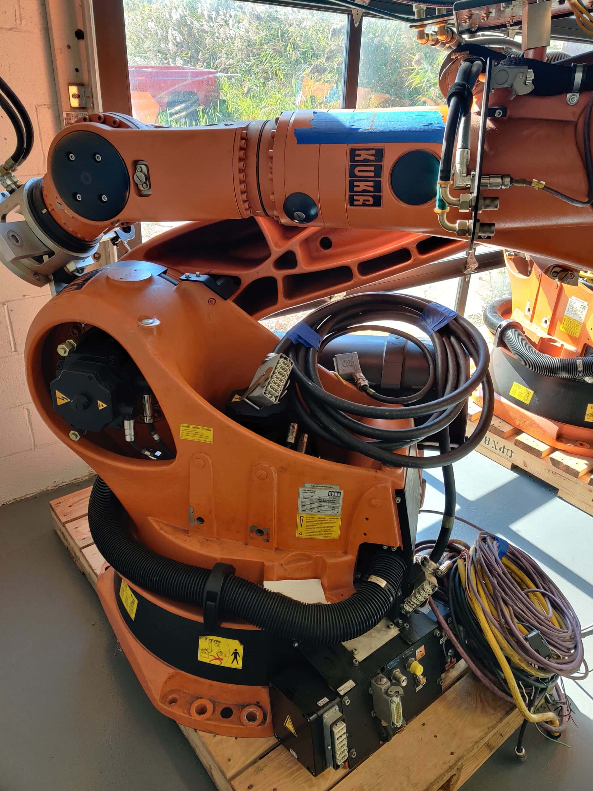 KUKA KR-150 S C2 Robot, 2004 - 6-Axis, Including Control Panel, 2 Available - Image 2