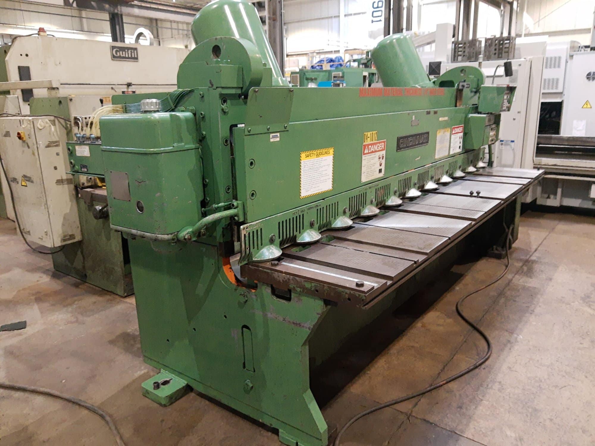 1/4" x 10' Cincinnati 2CC10 Shear, 1984 - Squaring Arm and Backgauge Included - Image 4