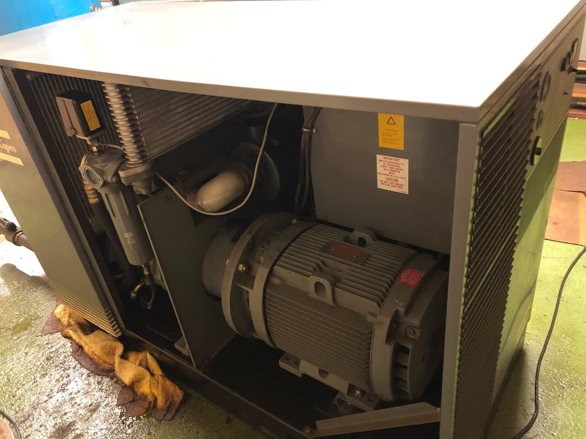 50 Hp Atlas Copco GA-37 Screw Air Compressor, 1990 - Image 3