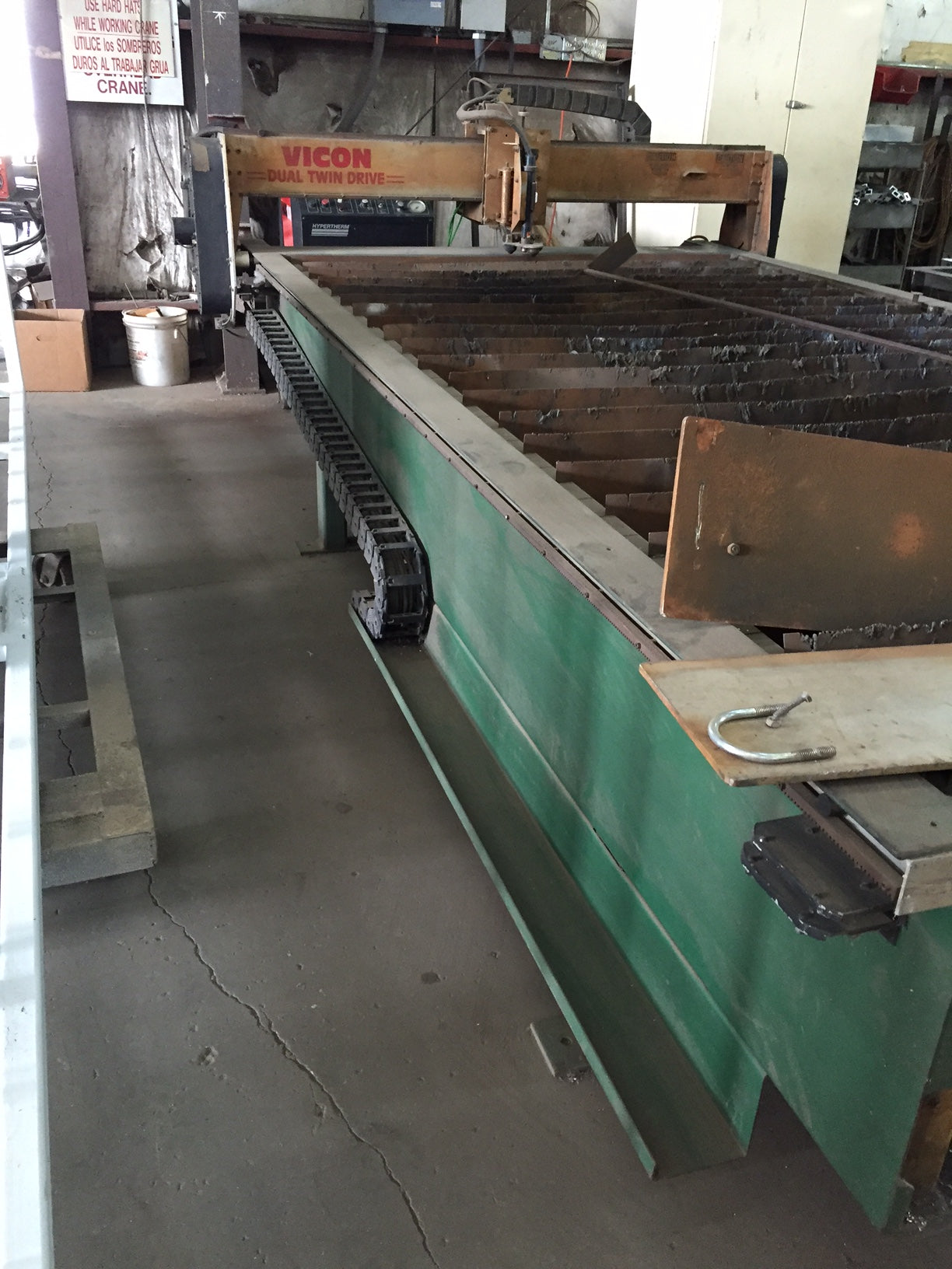Vicon 8000 Dual Twin Drive 5’ x 10’ Plasma Table, 2000 - With HyperthermMax100 Plasma Cutting System - Image 4