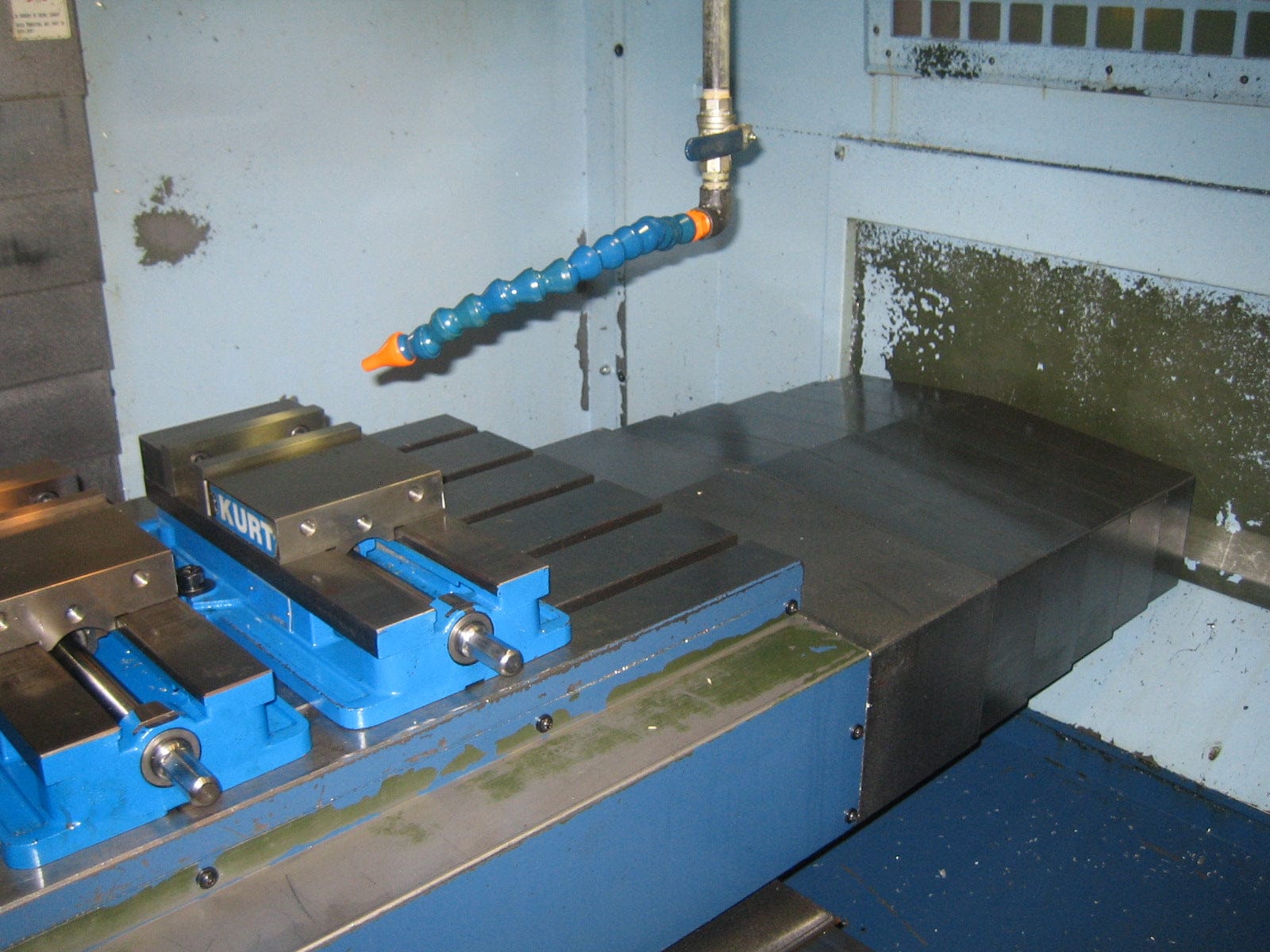 Matsuura ES-800V, 2006 - 4th Axis, 12K RPM - Image 4