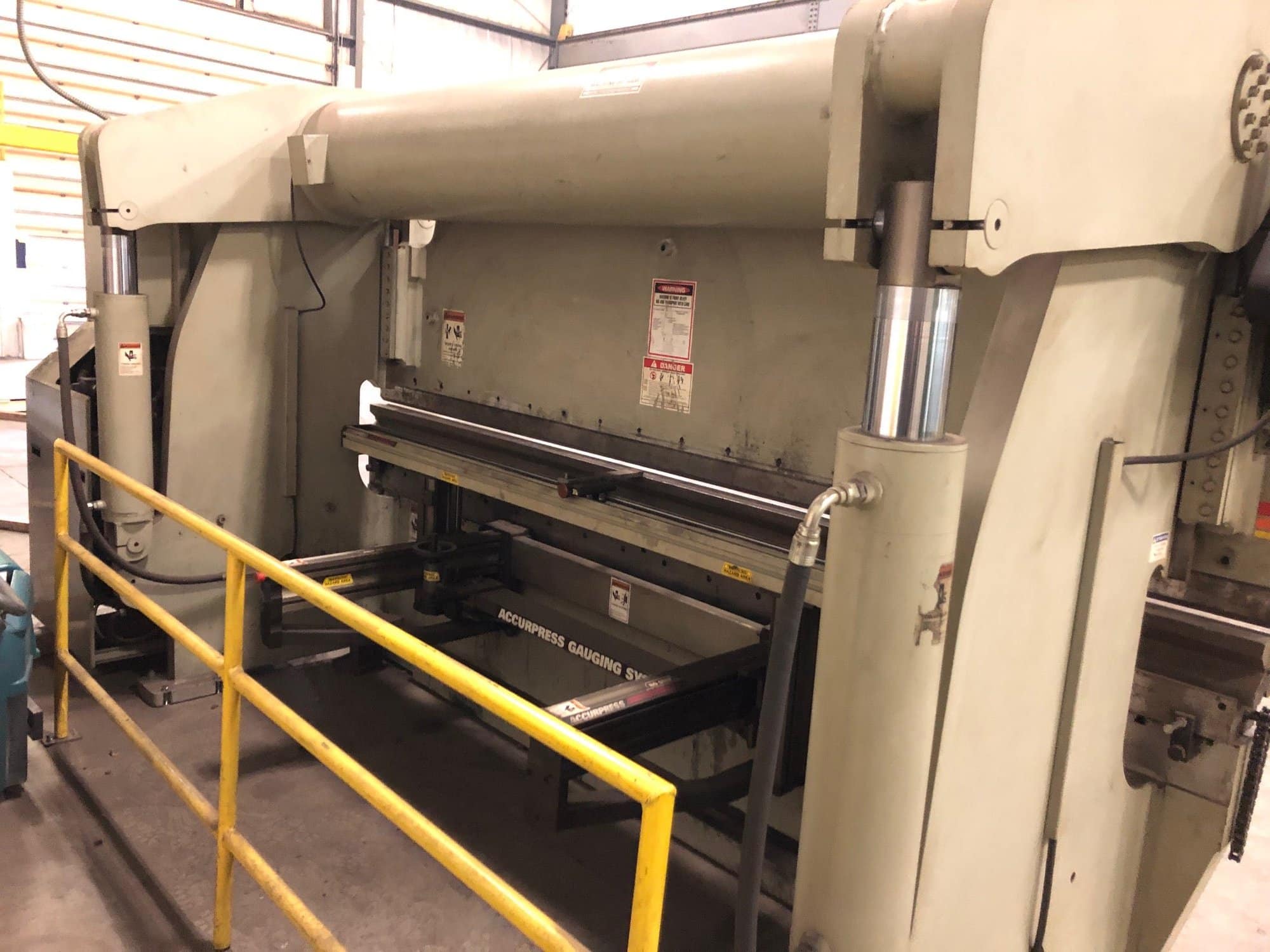 250 Ton x 12’ Accurpress 725012 CNC Press Brake, 2011 - Tooling Included - Image 2
