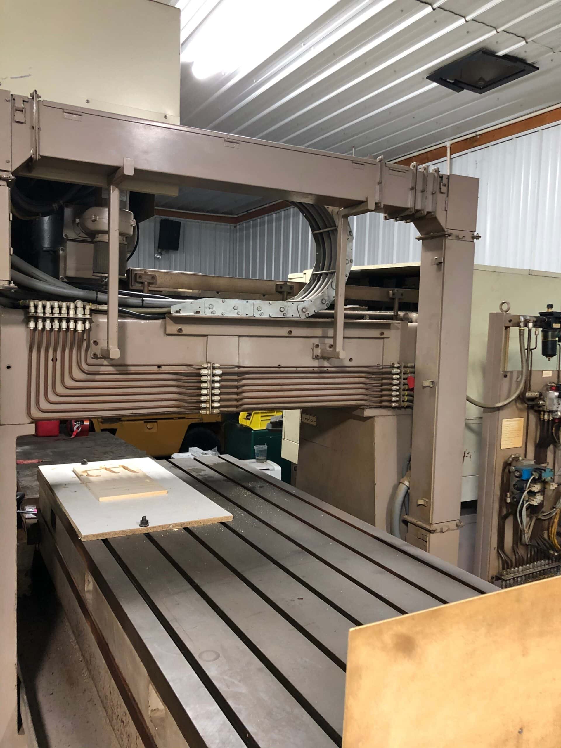 Kingsbury VMC 960 Bridge Type, 1991 - CAT 50, 8" Table Riser - Image 4