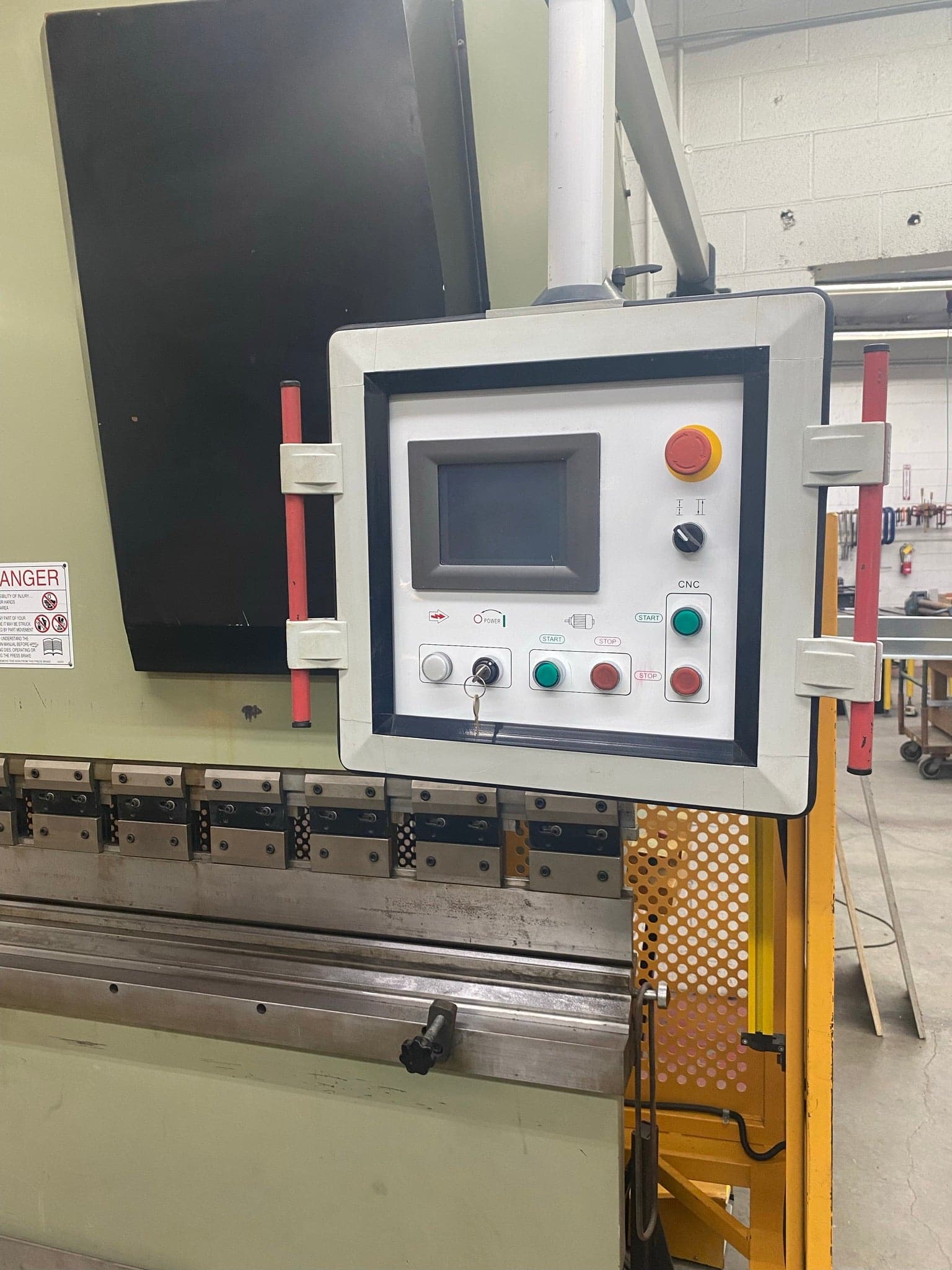 155 Ton X 13' US Industrial Machinery US 15513 CNC Press Brake, 2013 - Video Available W/ Tooling - Image 3