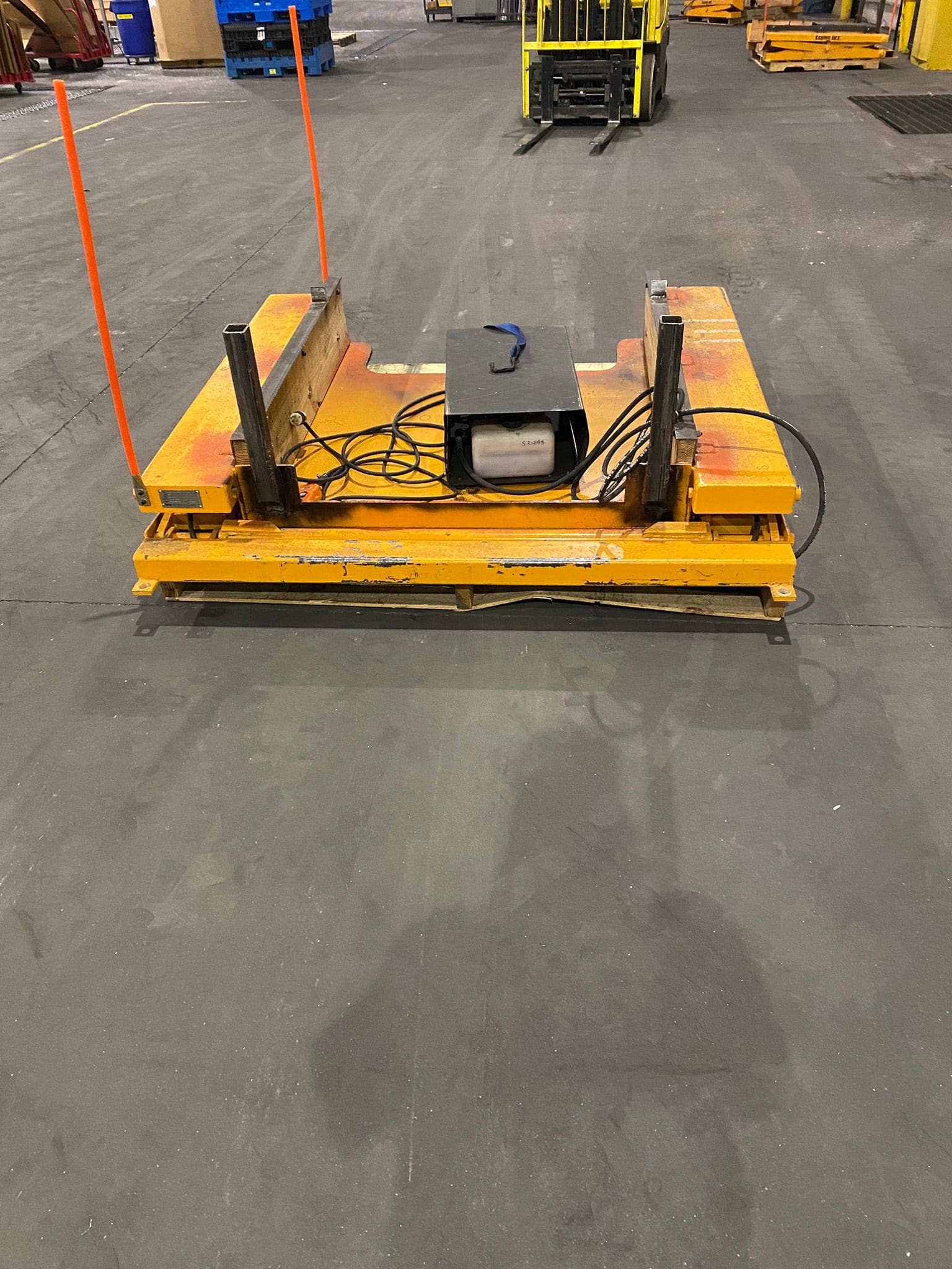 Econo Lift DO-SL30-40 Lift Tables, 2021