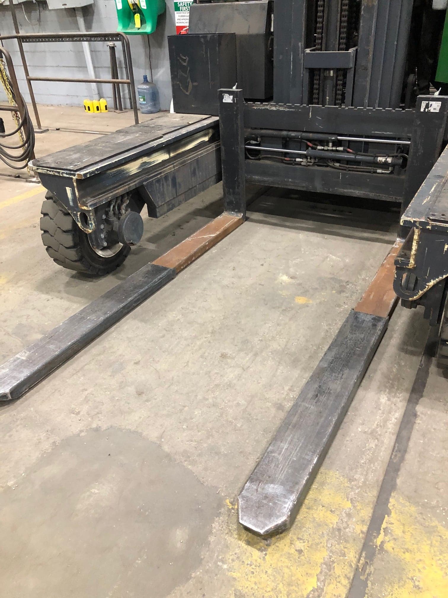 Combilift C10000 XL Forklift, 2018 - Delivered in 2019, Low Hours Propane - Image 5