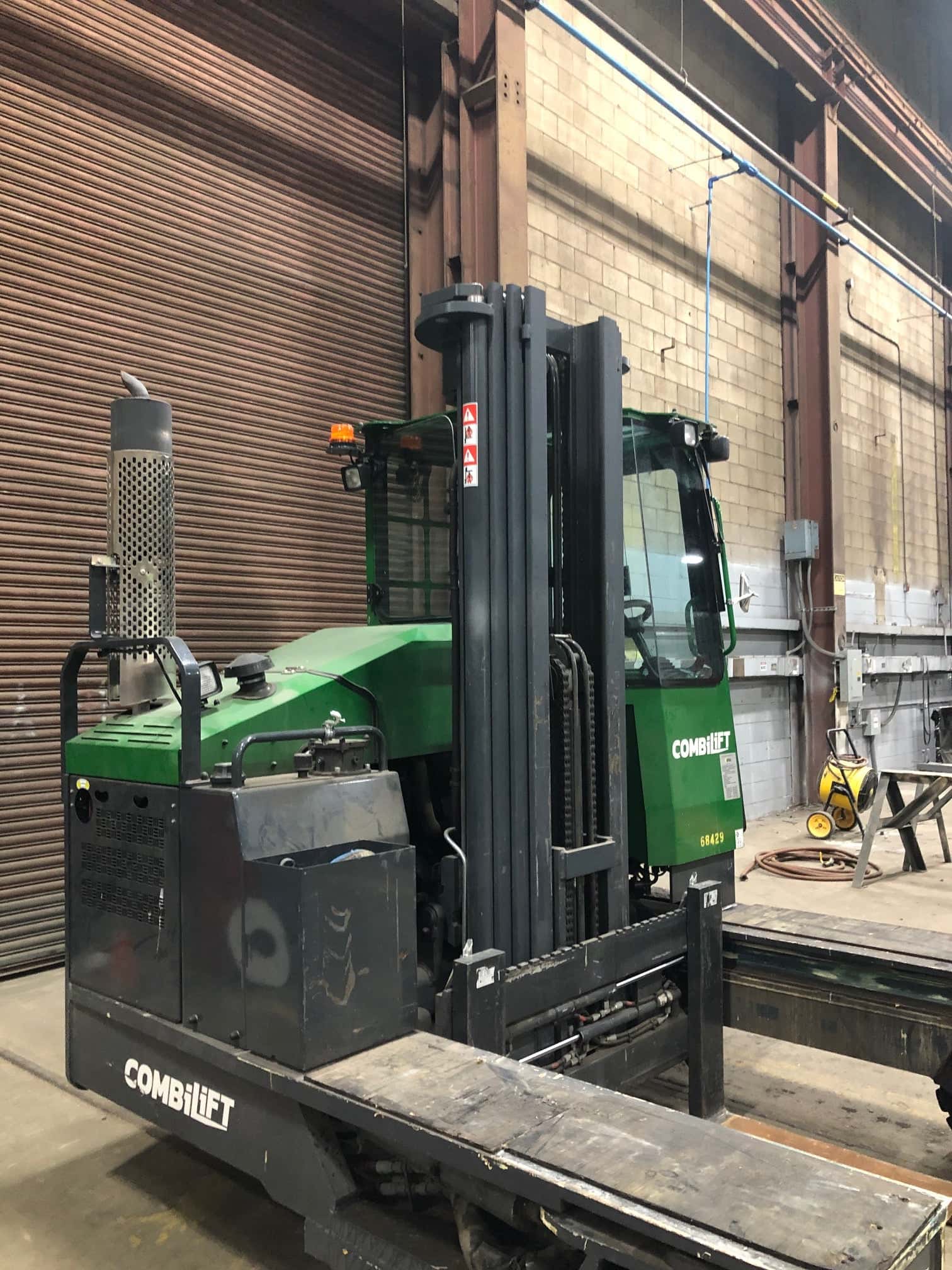 Combilift C10000 XL Forklift, 2018 - Delivered in 2019, Low Hours Propane - Image 2