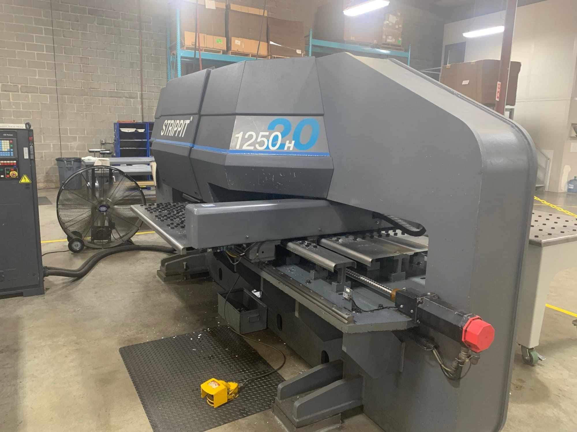 LVD Strippit 1250h/20 2.5 CNC Turret Punch, 1995 - 22.5 Ton, Thick Turret (**Rebuilt In 2014***) No Tooling Included* - Image 3