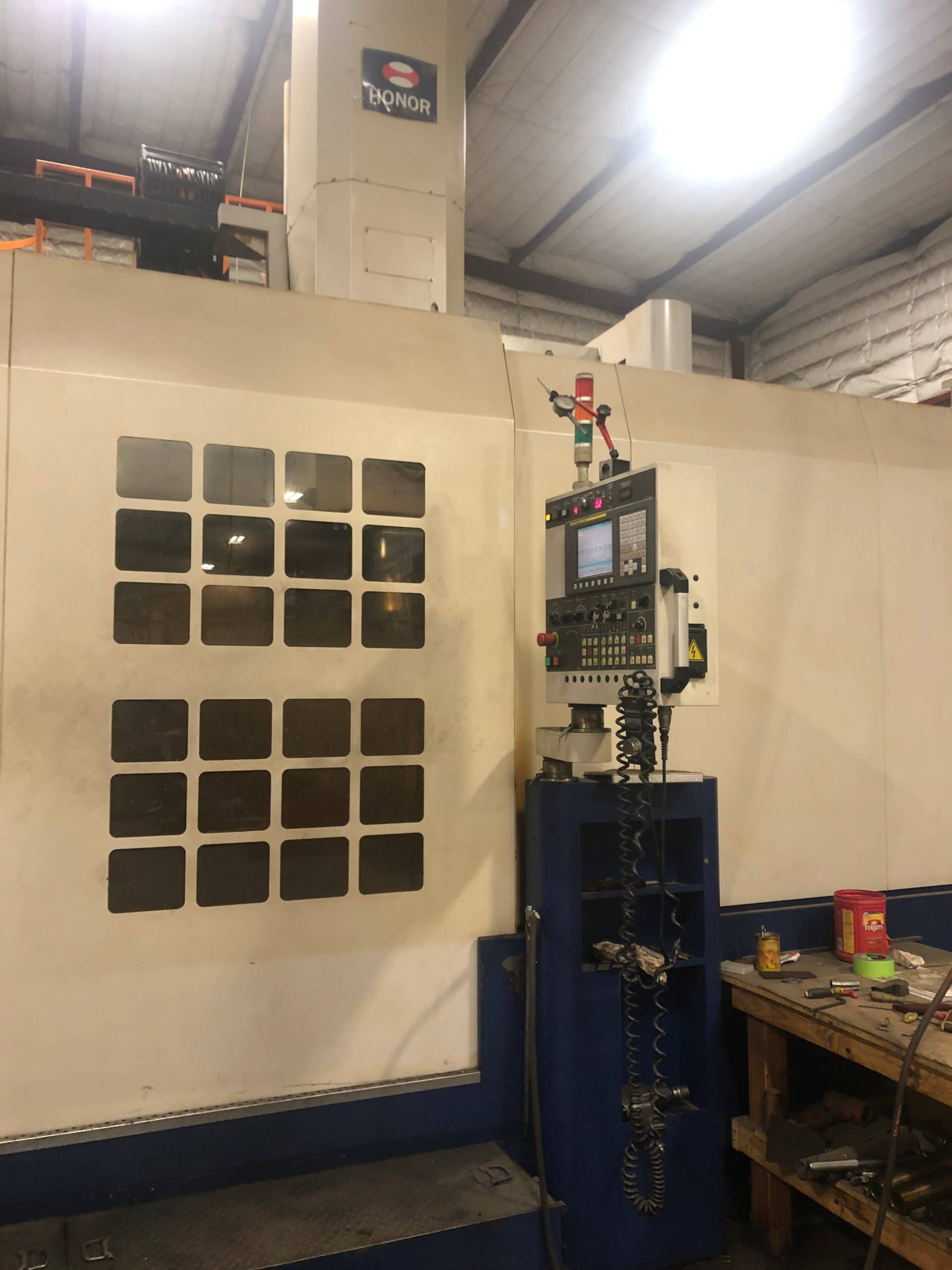 Honor Seiki VL1600 VTL, 2013 - Chip Conveyor, Tooling Included! - Image 2